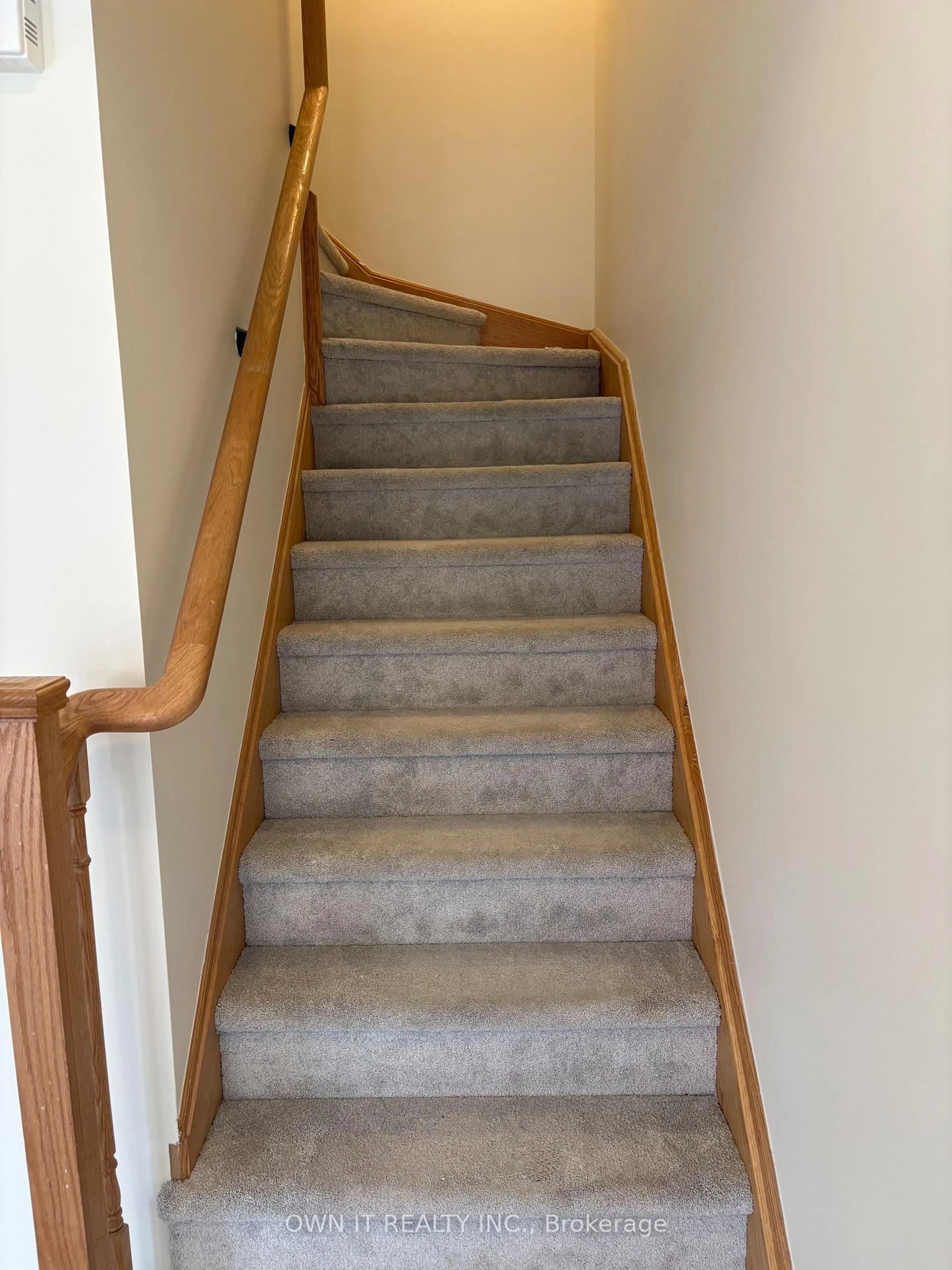 Stairs for 25 Priya Lane #12, Toronto Ontario M1B 0E8