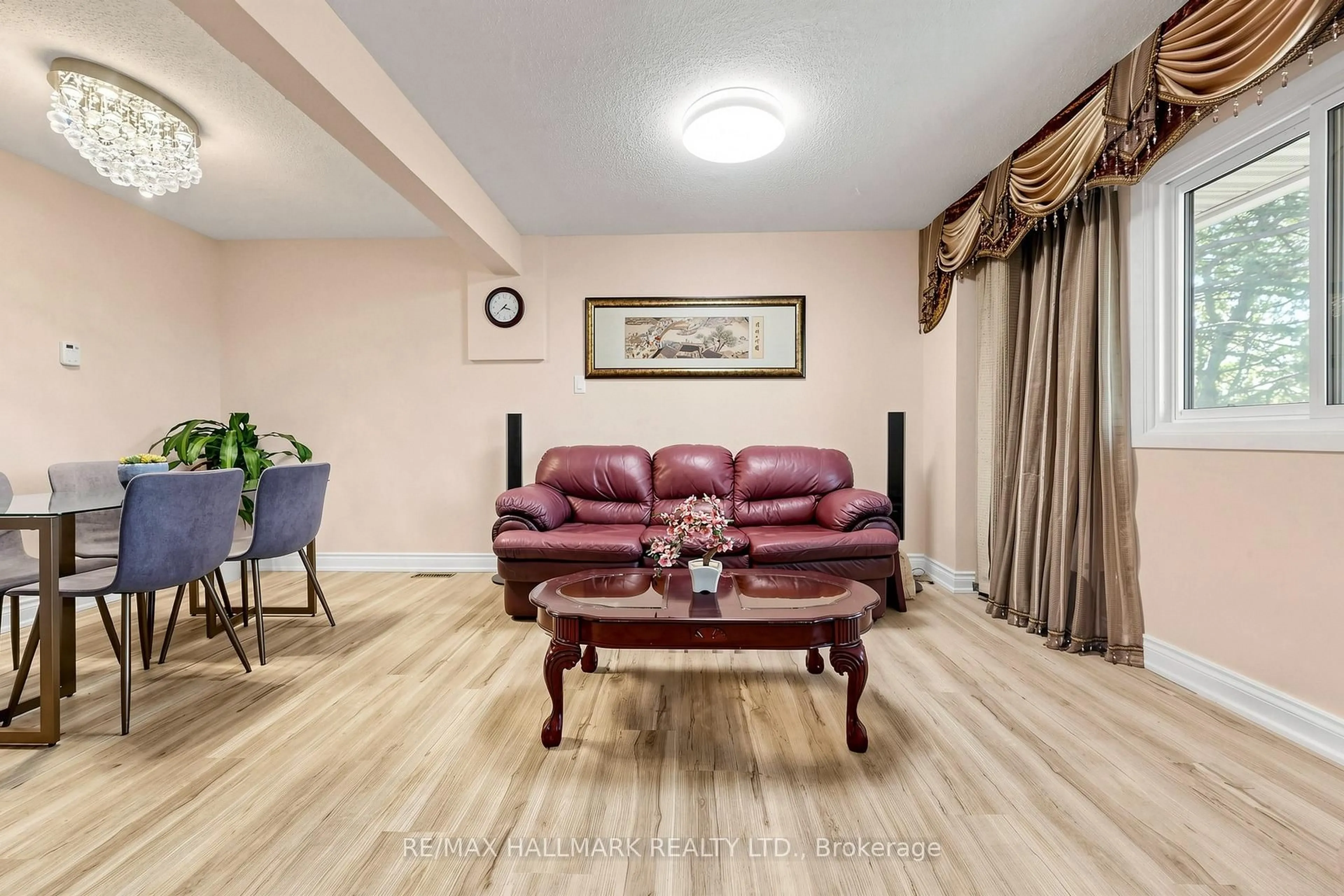 Living room with furniture, unknown for 371 Orton Park Rd #50, Toronto Ontario M1G 3V1
