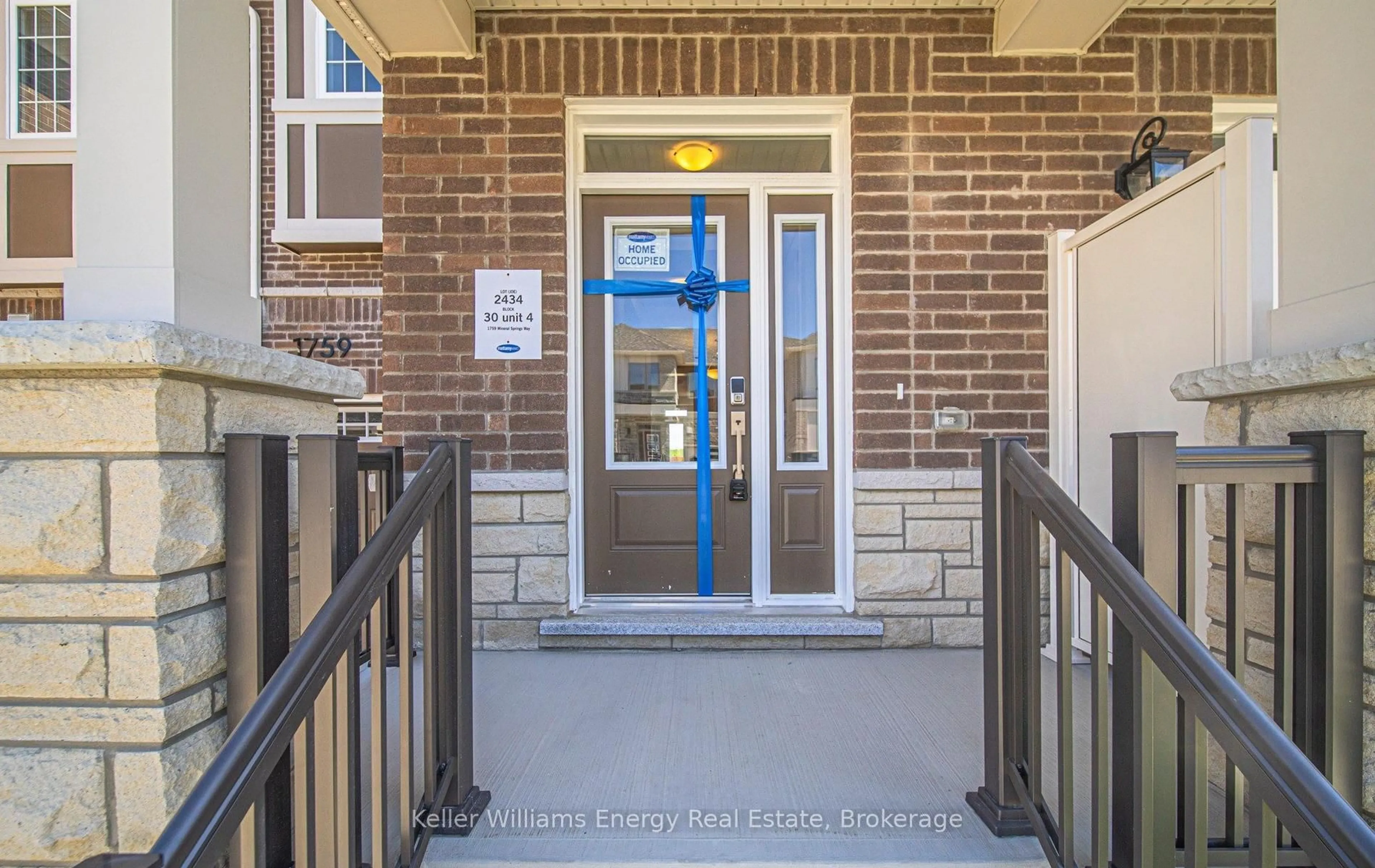 Indoor entryway for 1759 Mineral Springs Way, Pickering Ontario L1X 0T5