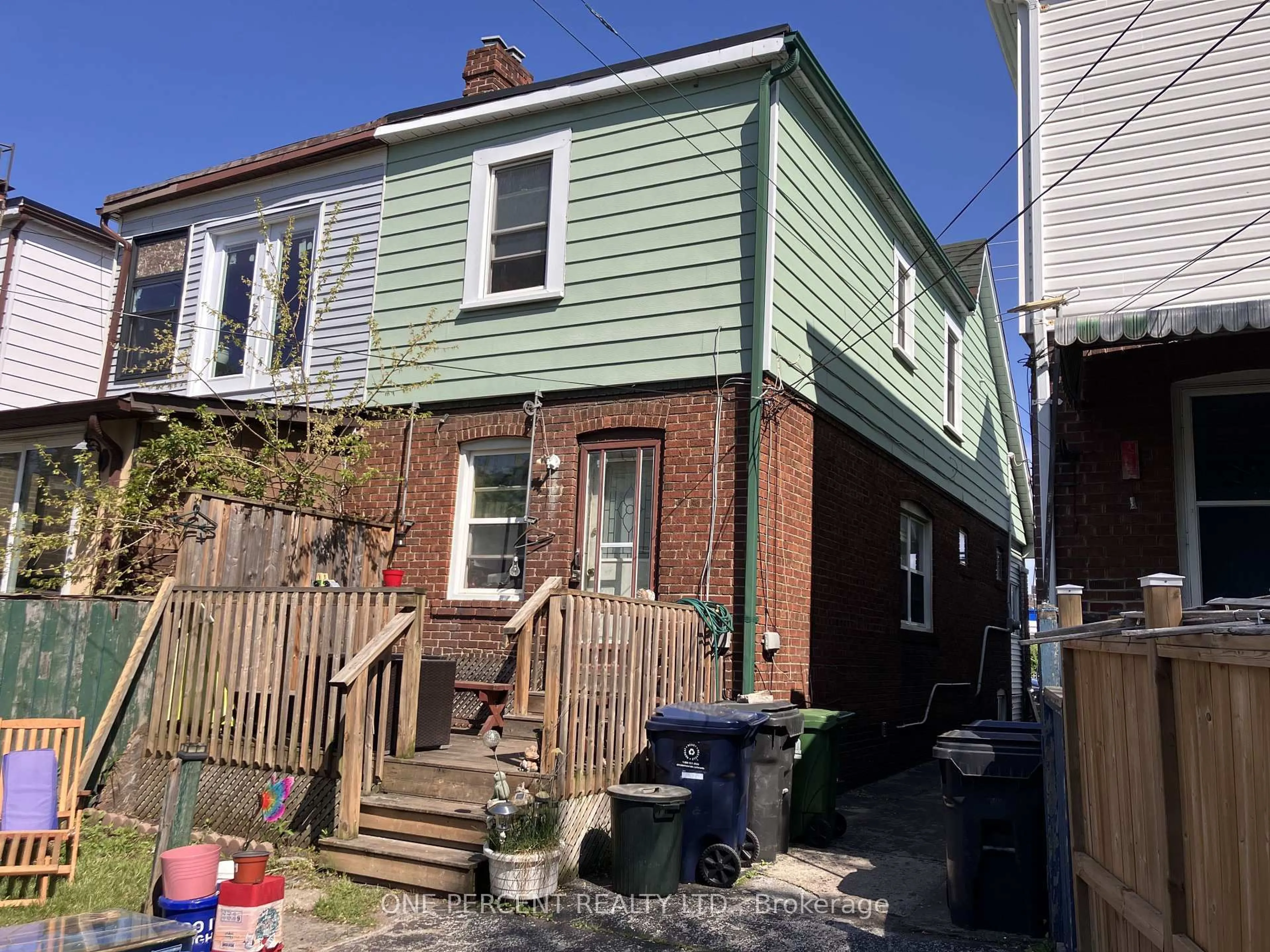 Unknown for 2461 Gerrard St, Toronto Ontario M4E 2G3