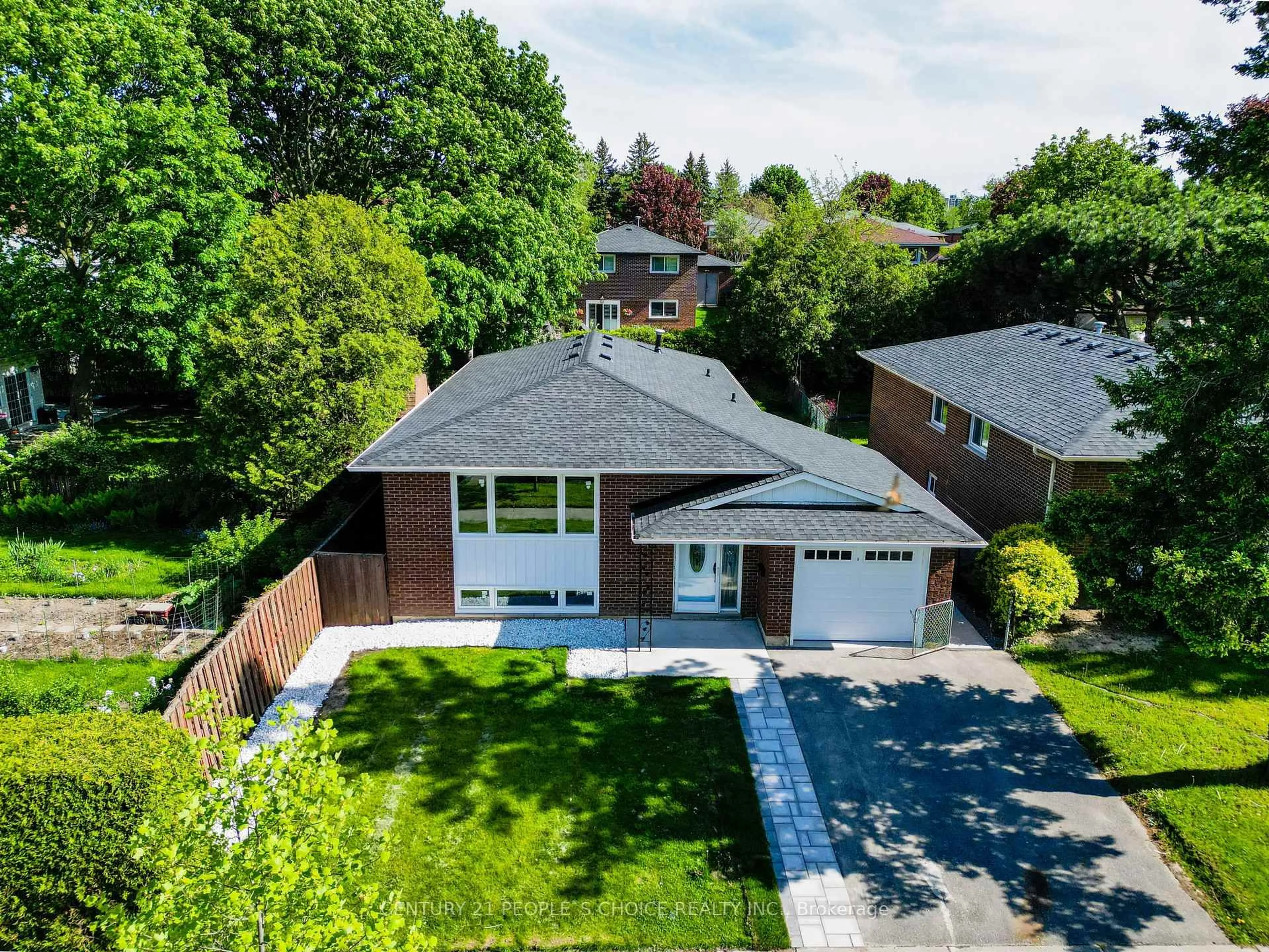 A pic from outside/outdoor area/front of a property/back of a property/a pic from drone, street for 61 Marcella St, Toronto Ontario M1G 1K9
