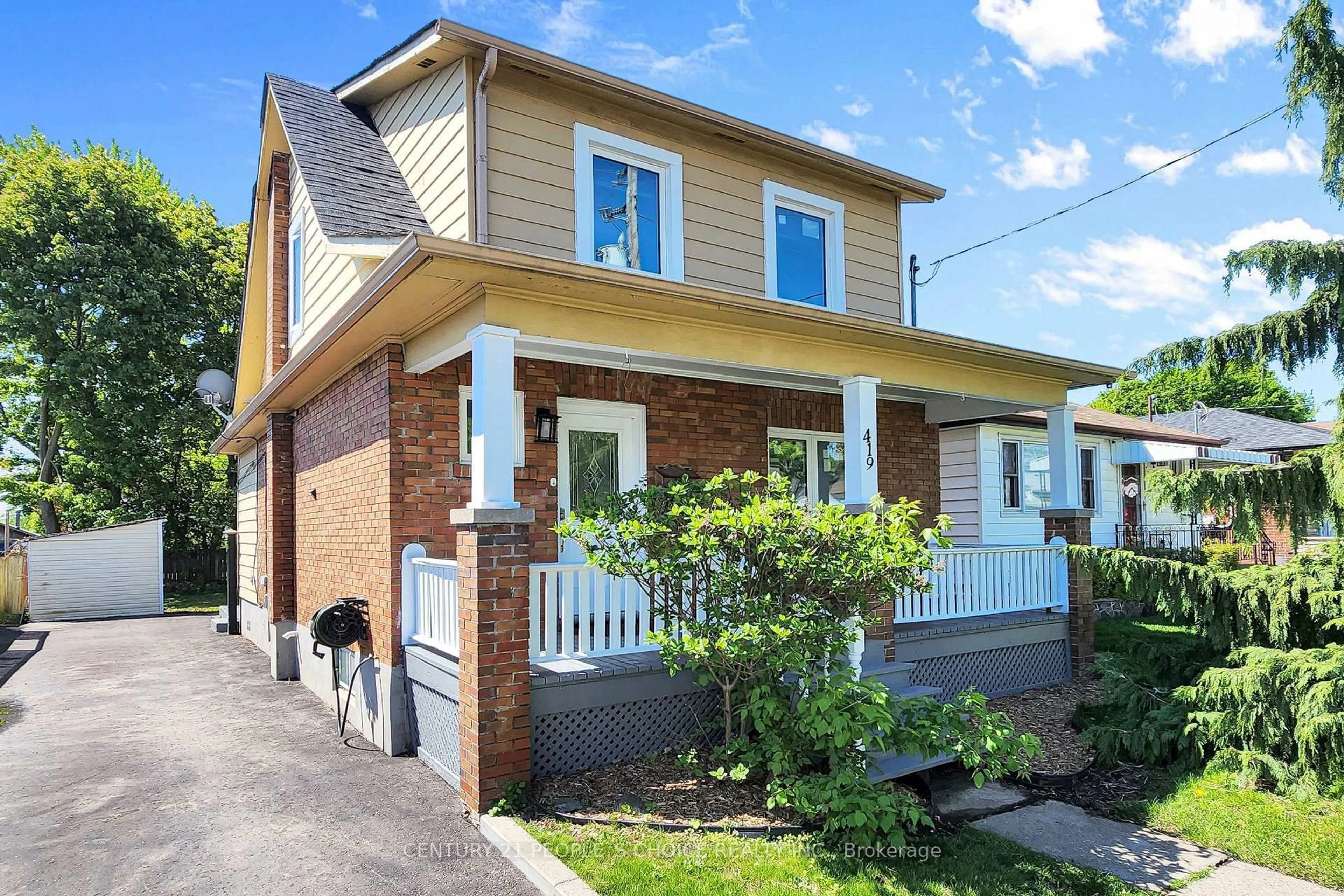 Home with brick exterior material, street for 419 Adelaide Ave, Oshawa Ontario L1J 2R9
