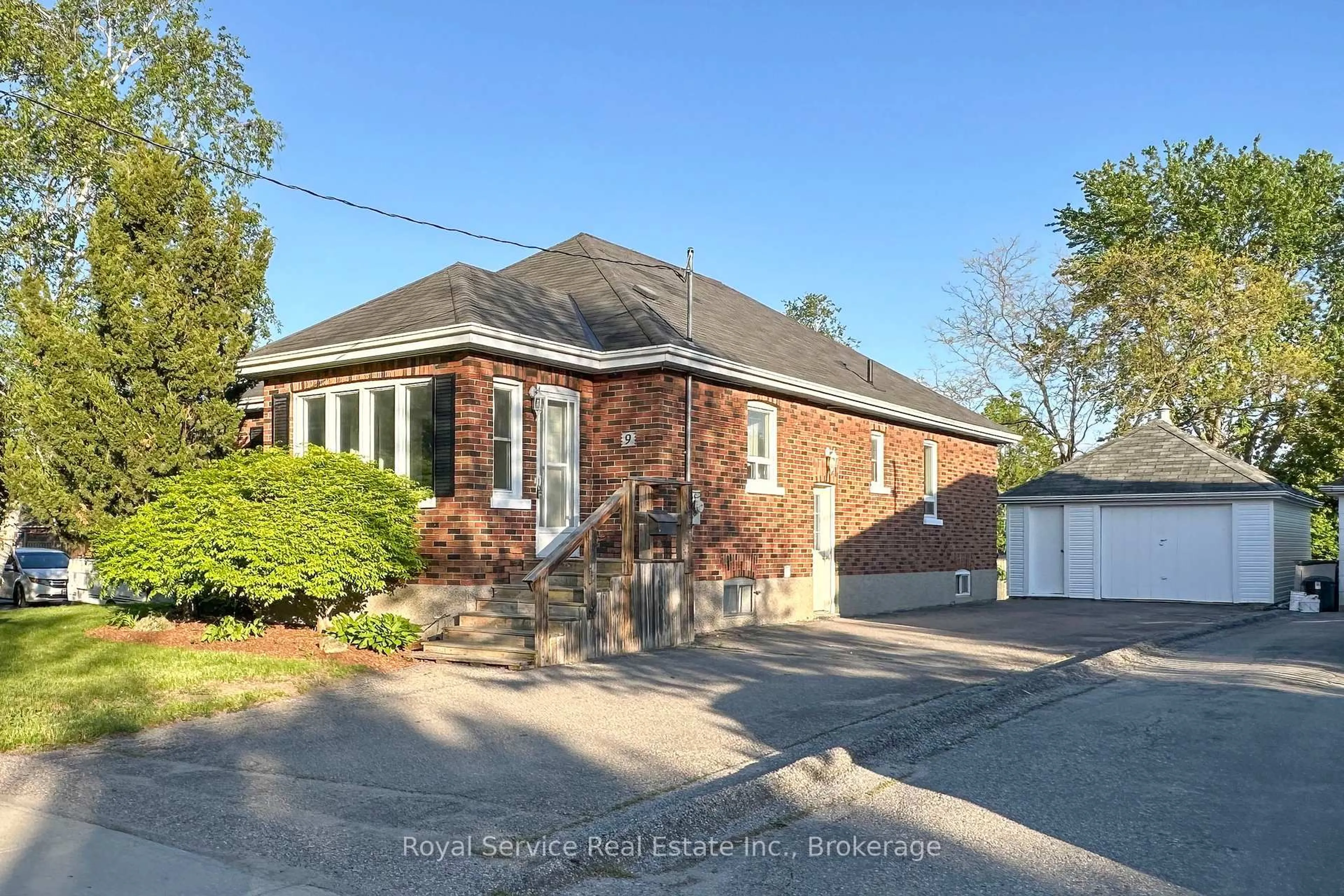 Home with brick exterior material, street for 9 Jane St, Clarington Ontario L1C 1G2