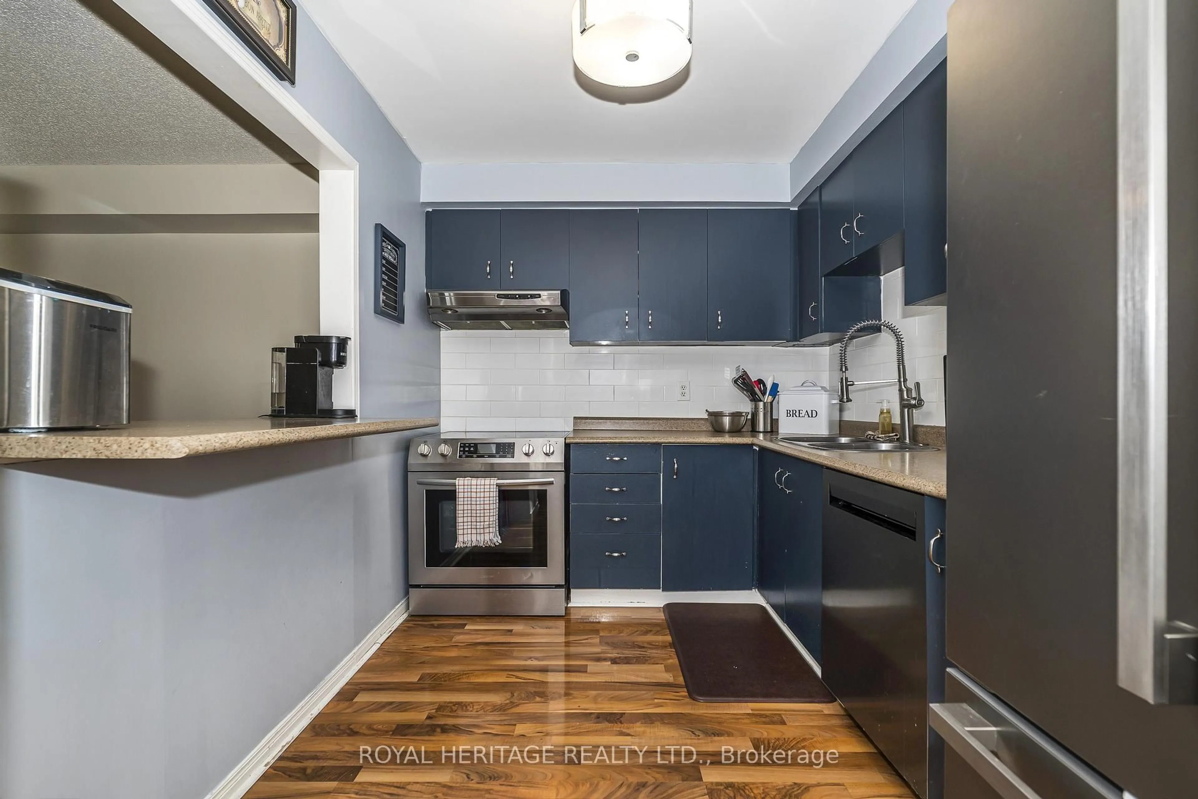 Standard kitchen, wood/laminate floor for 35 Hughes Cres, Ajax Ontario L1T 3P9
