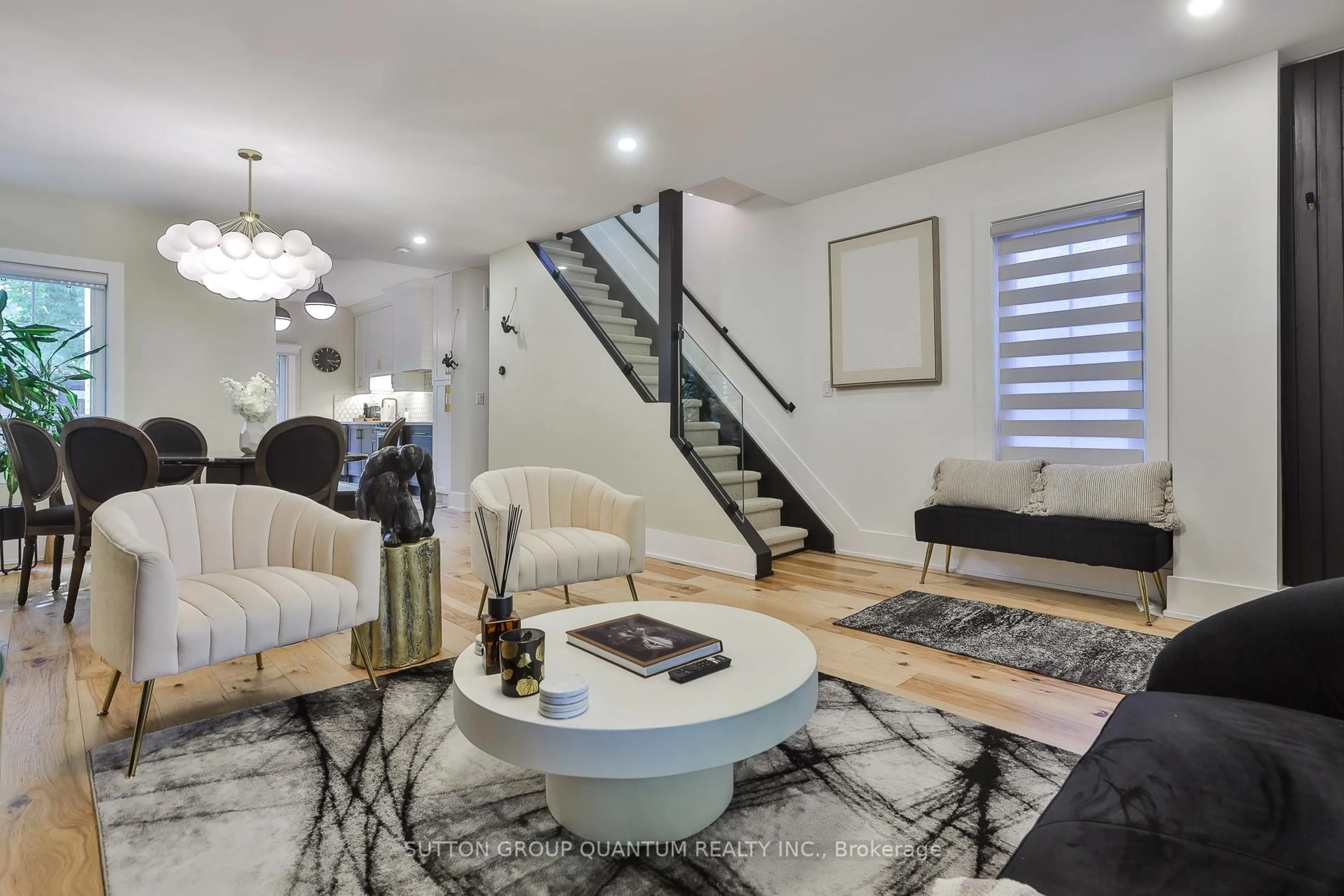 Living room with furniture, unknown for 268 Ashdale Ave, Toronto Ontario M4L 2Y9
