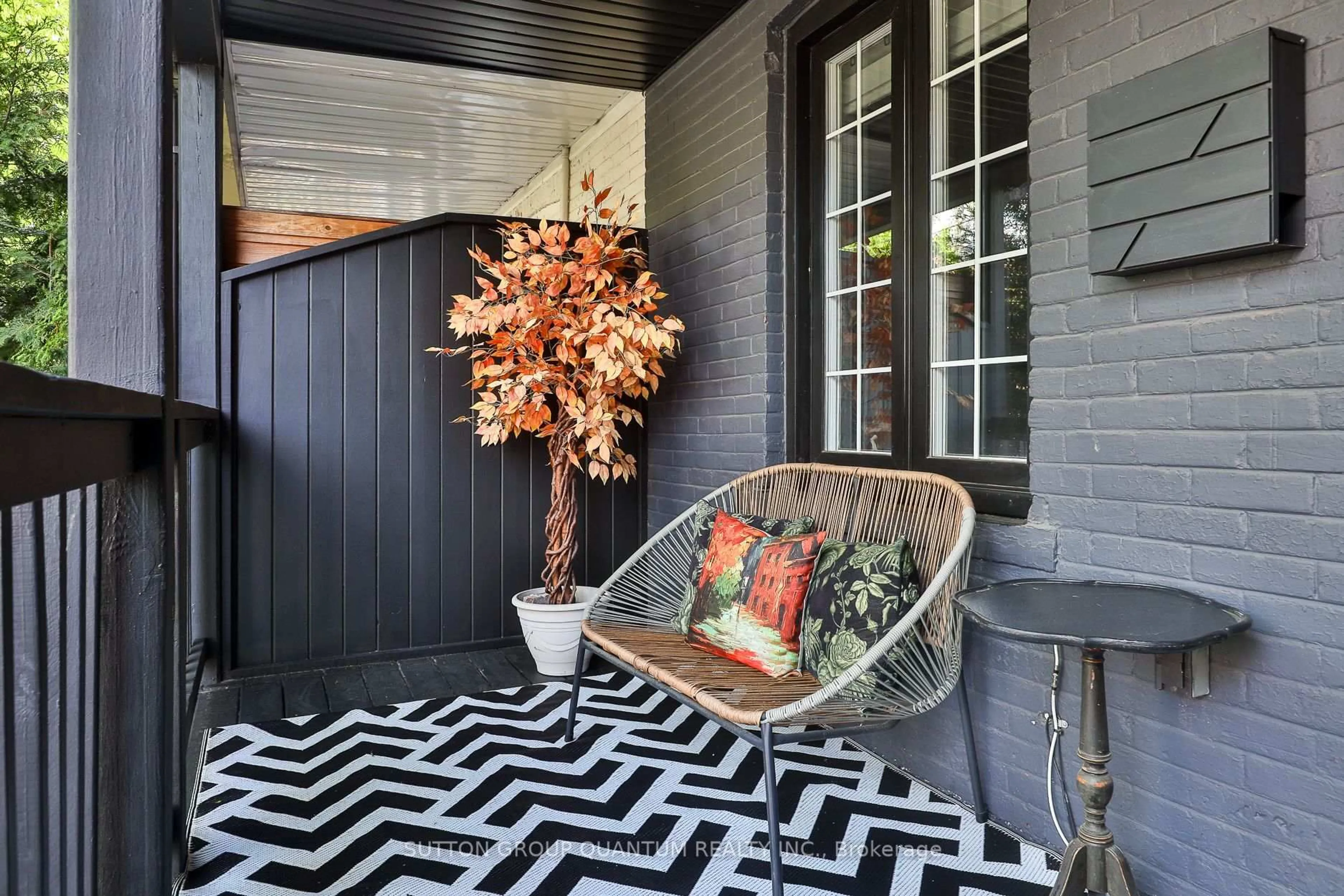 Indoor entryway for 268 Ashdale Ave, Toronto Ontario M4L 2Y9