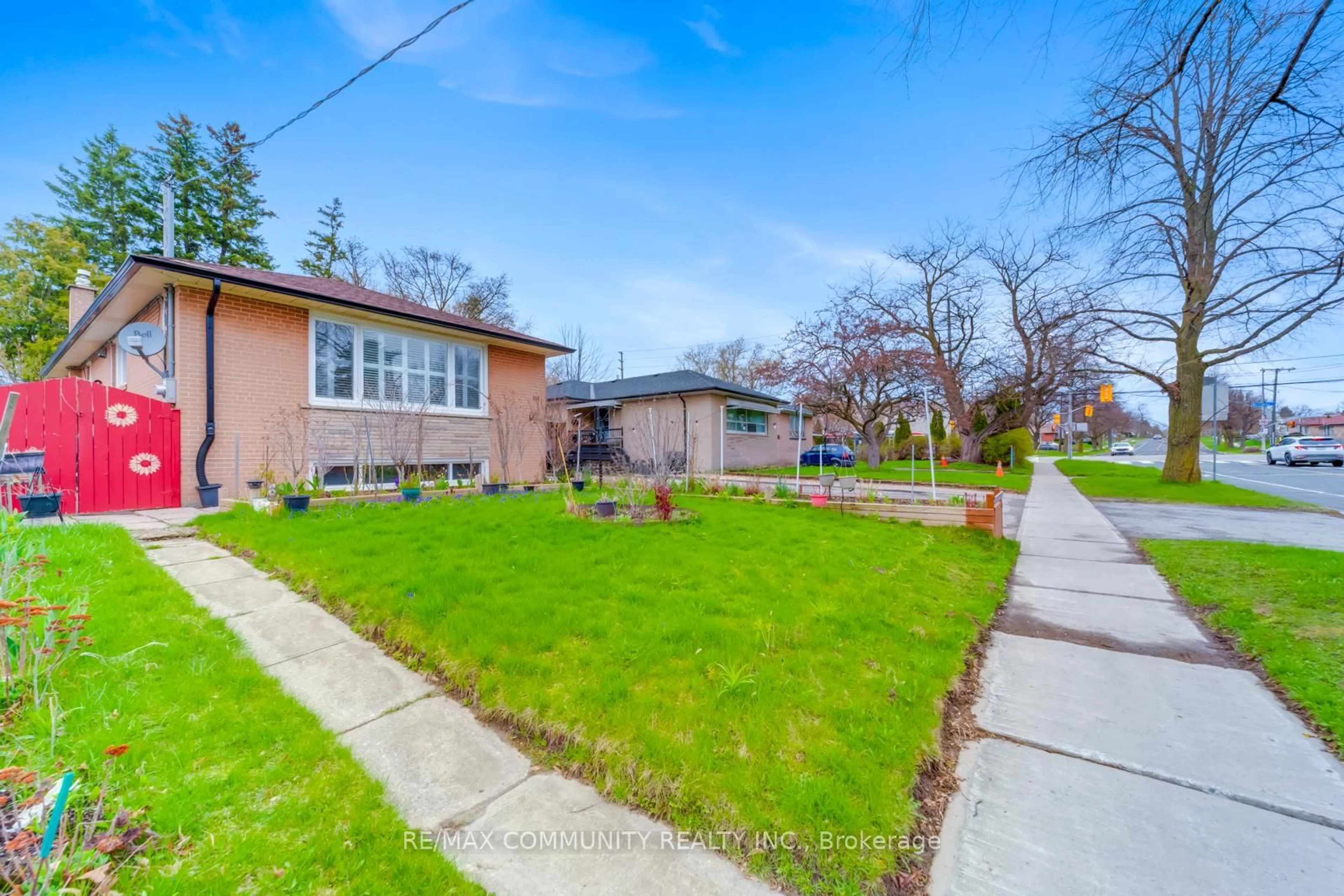 Unknown for 118 Brimorton Dr, Toronto Ontario M1P 4A1