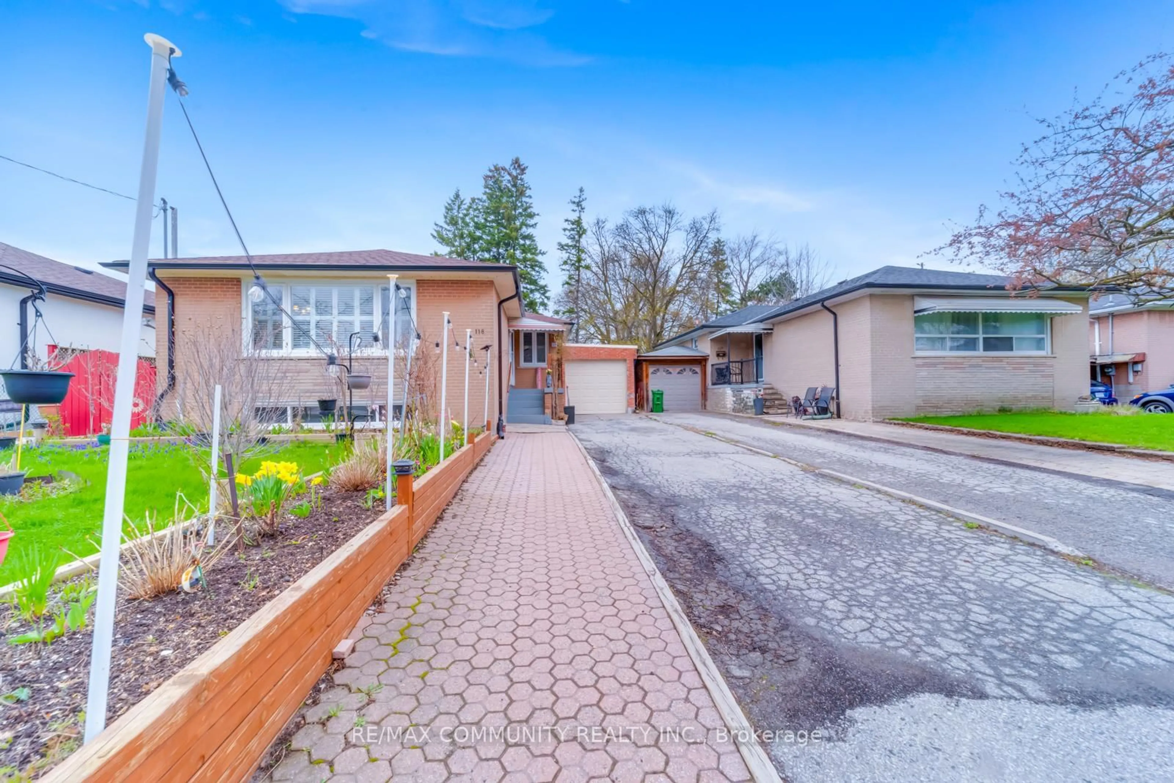 Unknown for 118 Brimorton Dr, Toronto Ontario M1P 4A1