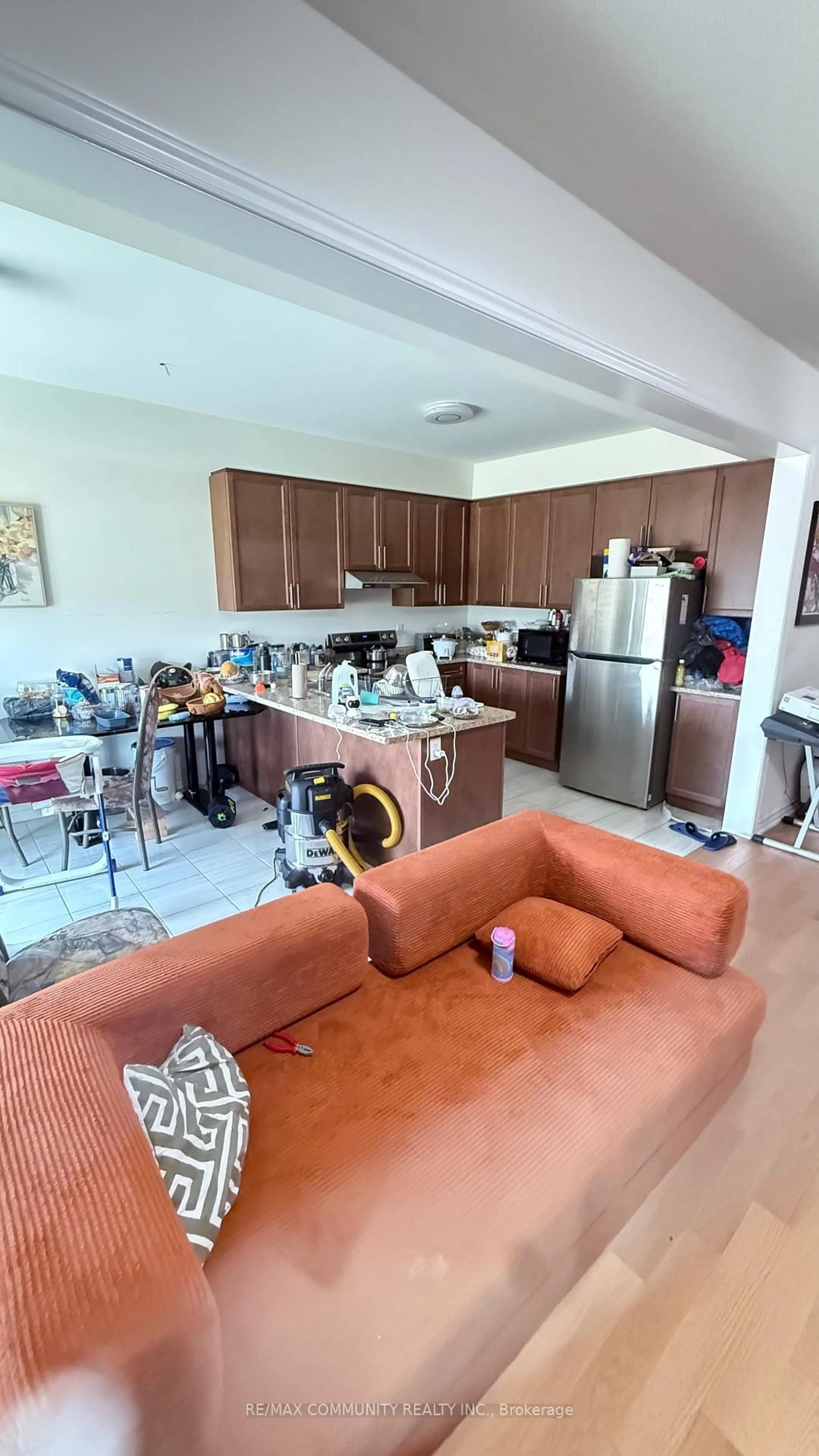 A pic of a room for 1103 Cameo St, Pickering Ontario L1X 0L7