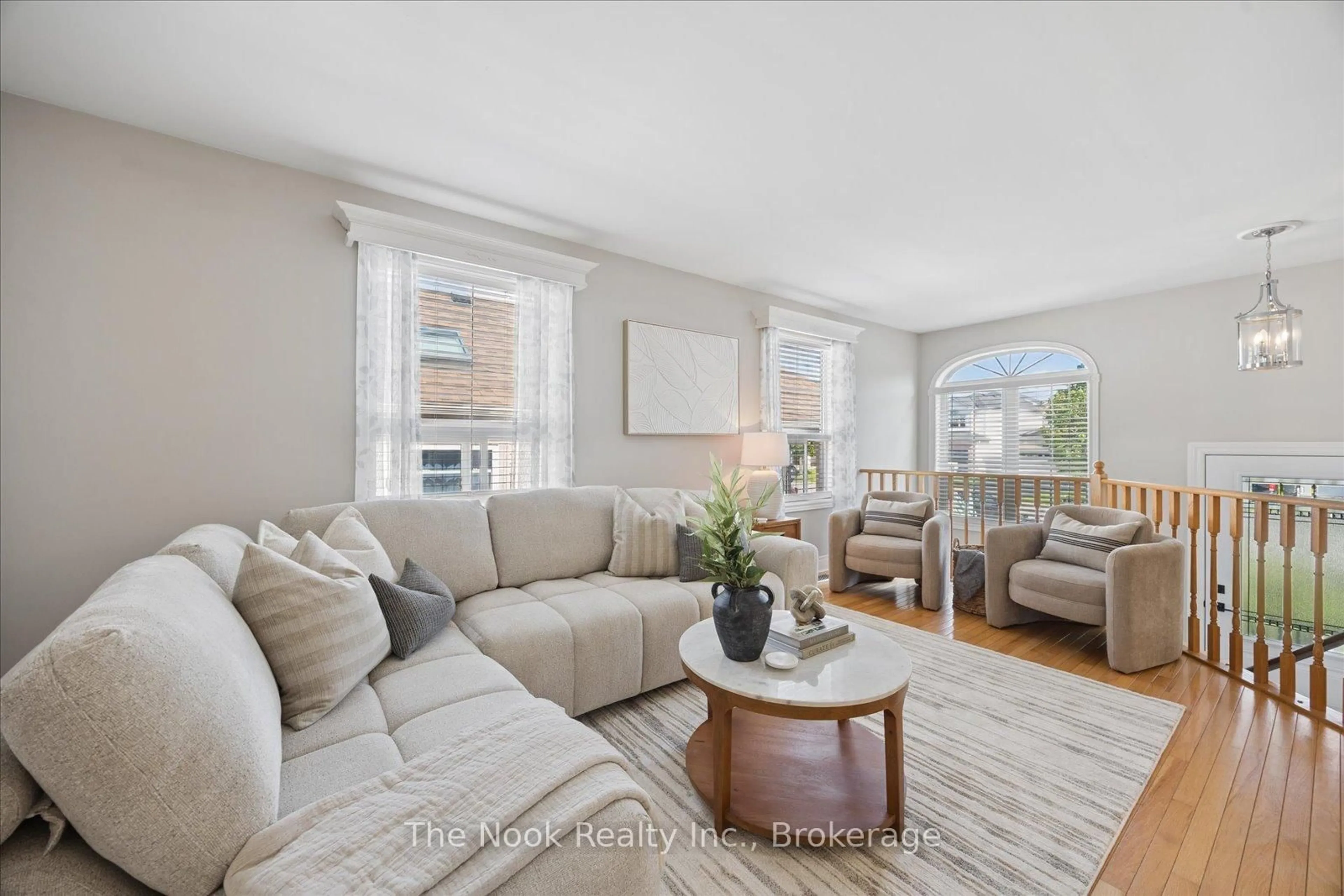 Living room with furniture, unknown for 1000 Grandlea Crt, Oshawa Ontario L1K 2N1