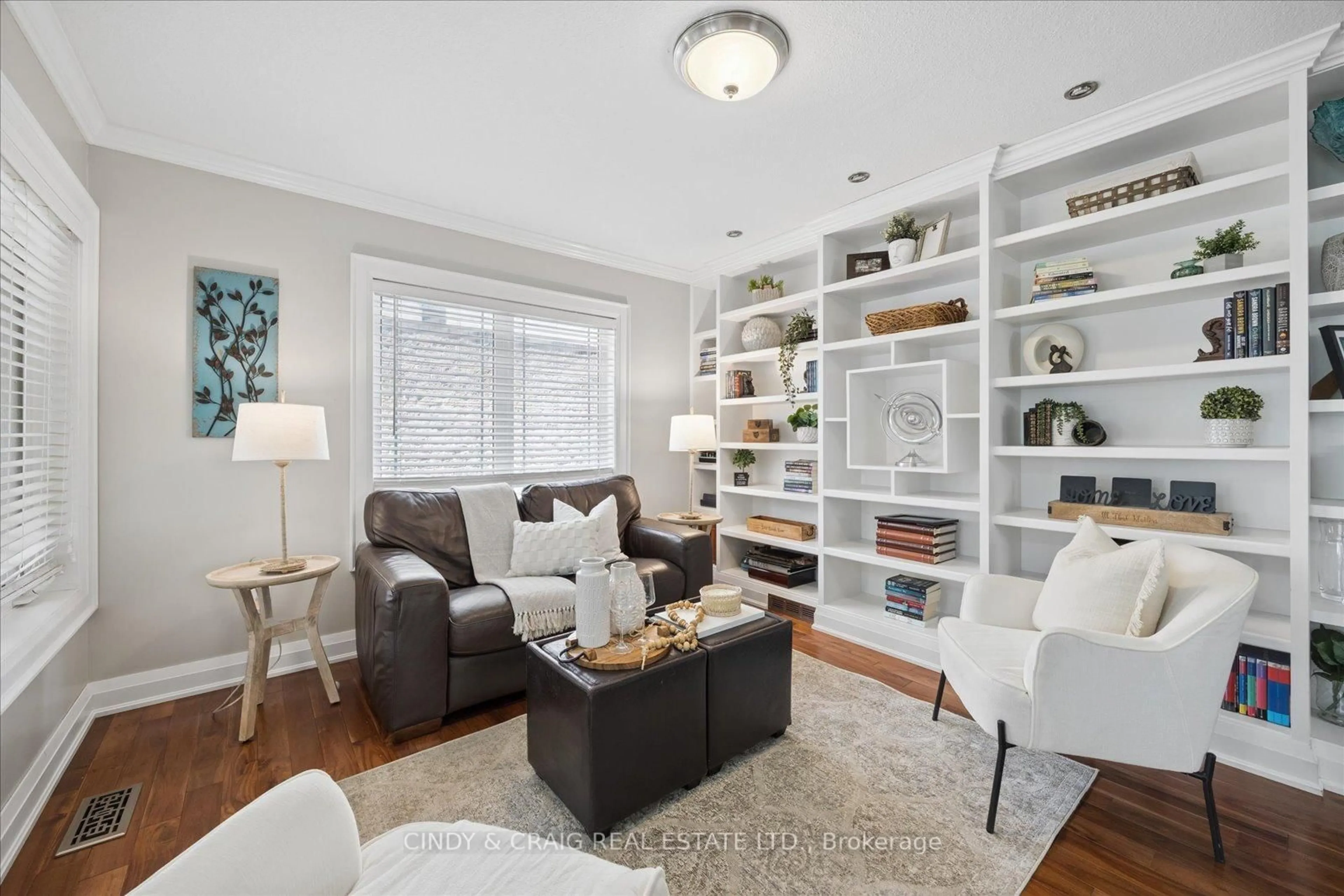 Living room with furniture, unknown for 121 Fenning Dr, Clarington Ontario L1E 3H1