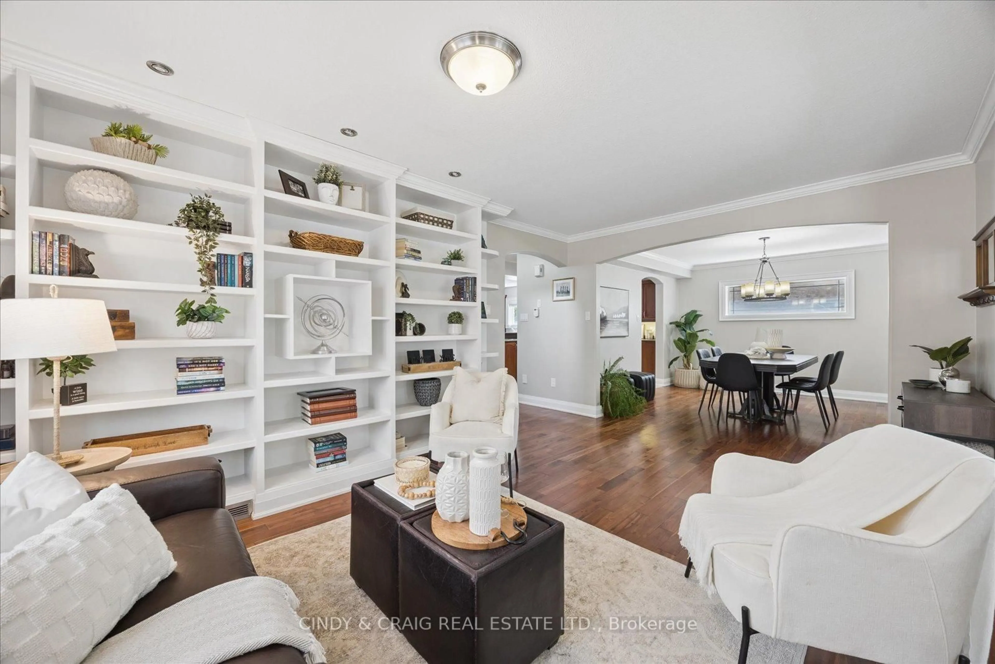 Living room with furniture, unknown for 121 Fenning Dr, Clarington Ontario L1E 3H1