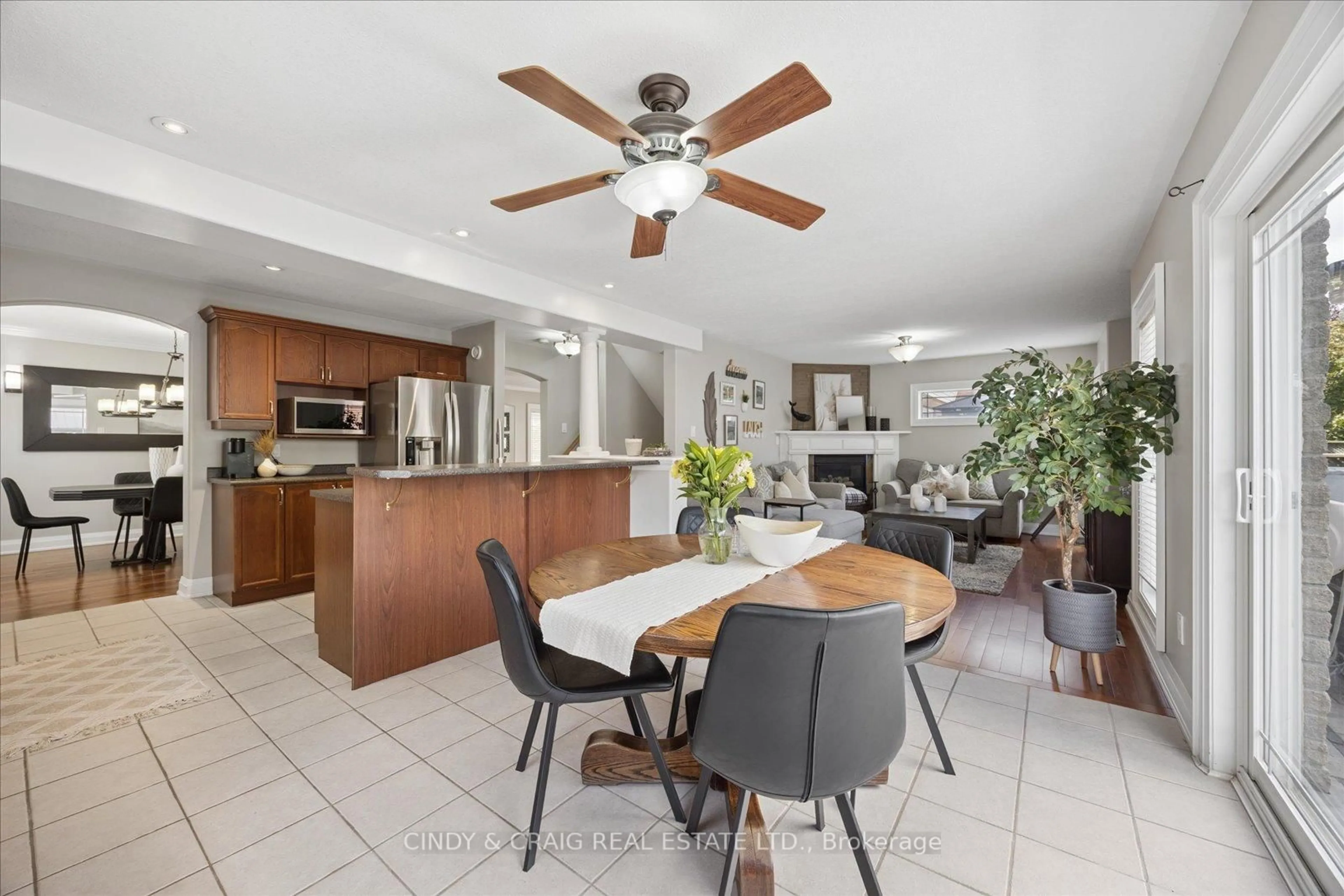 Open concept kitchen, ceramic/tile floor for 121 Fenning Dr, Clarington Ontario L1E 3H1