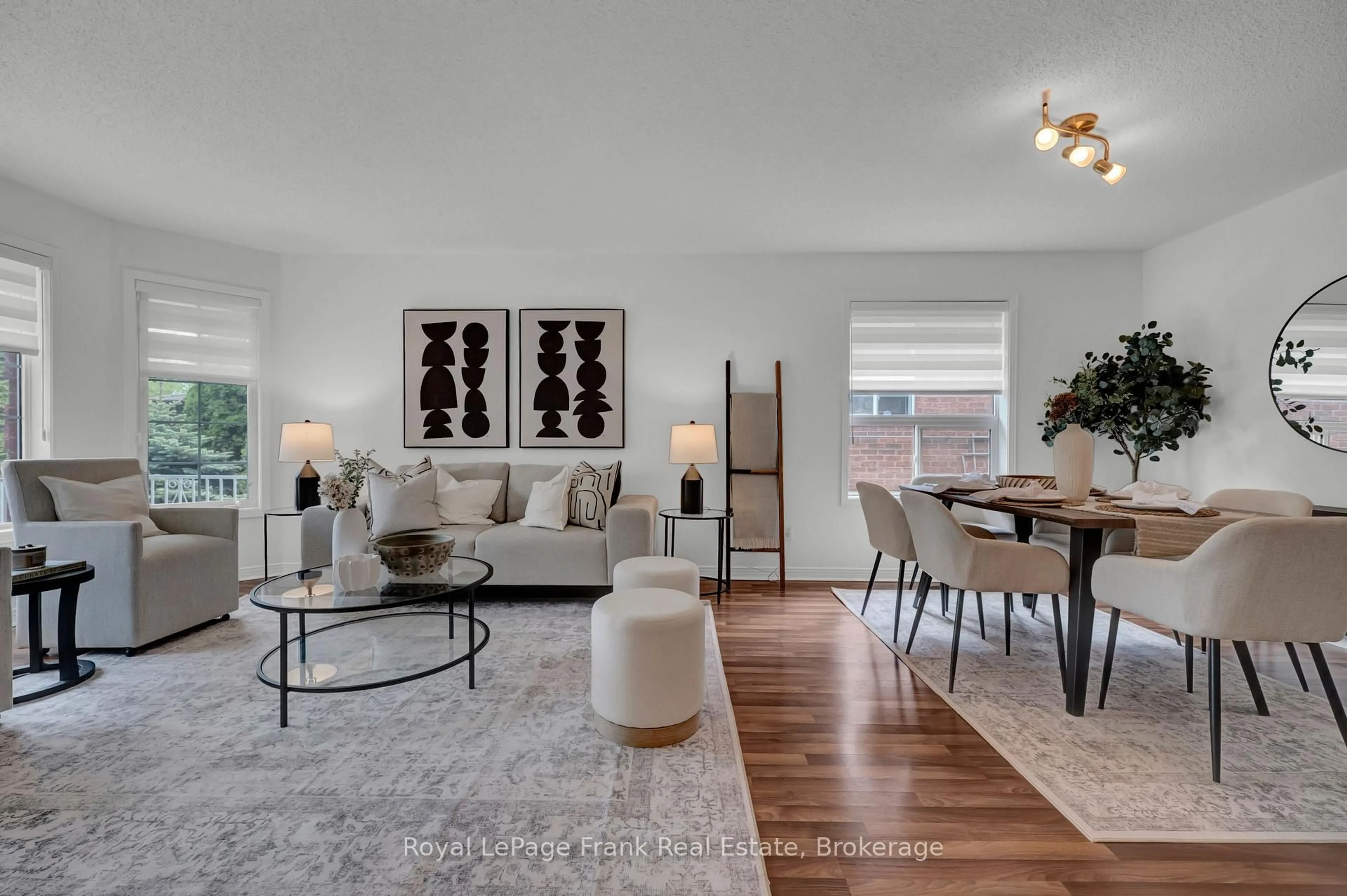 Living room with furniture, unknown for 92 West Side Dr, Clarington Ontario L1C 4Y9