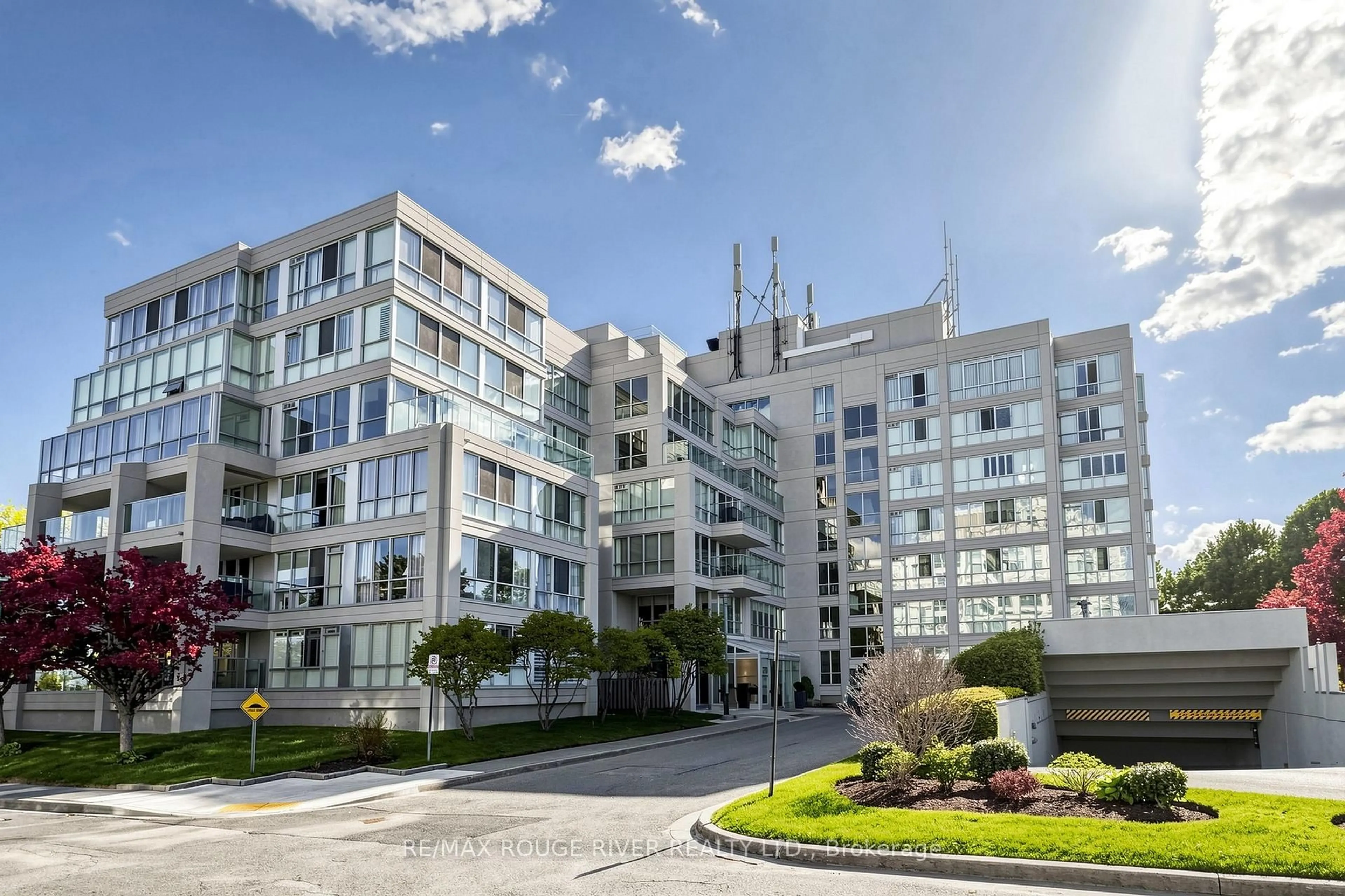 Unknown for 70 Cumberland Lane #402, Ajax Ontario L1S 7K2