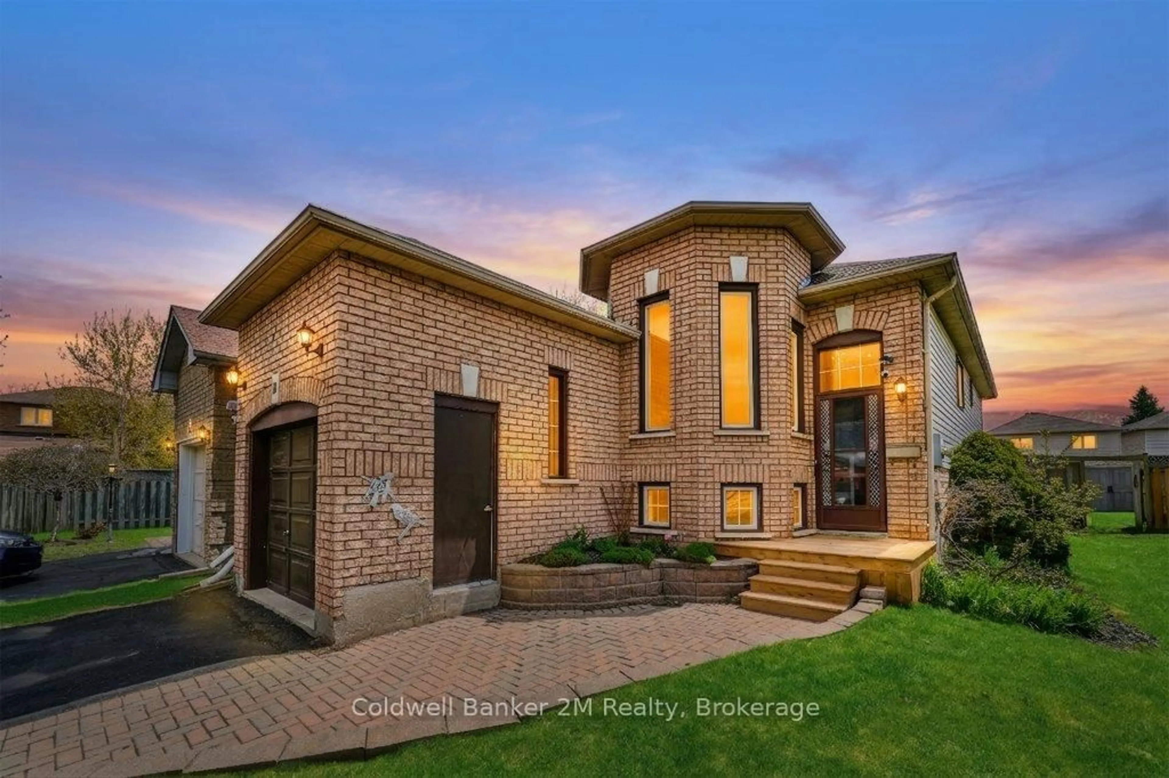 Home with brick exterior material, street for 21 Birmingham Ave, Clarington Ontario L1C 4Z6