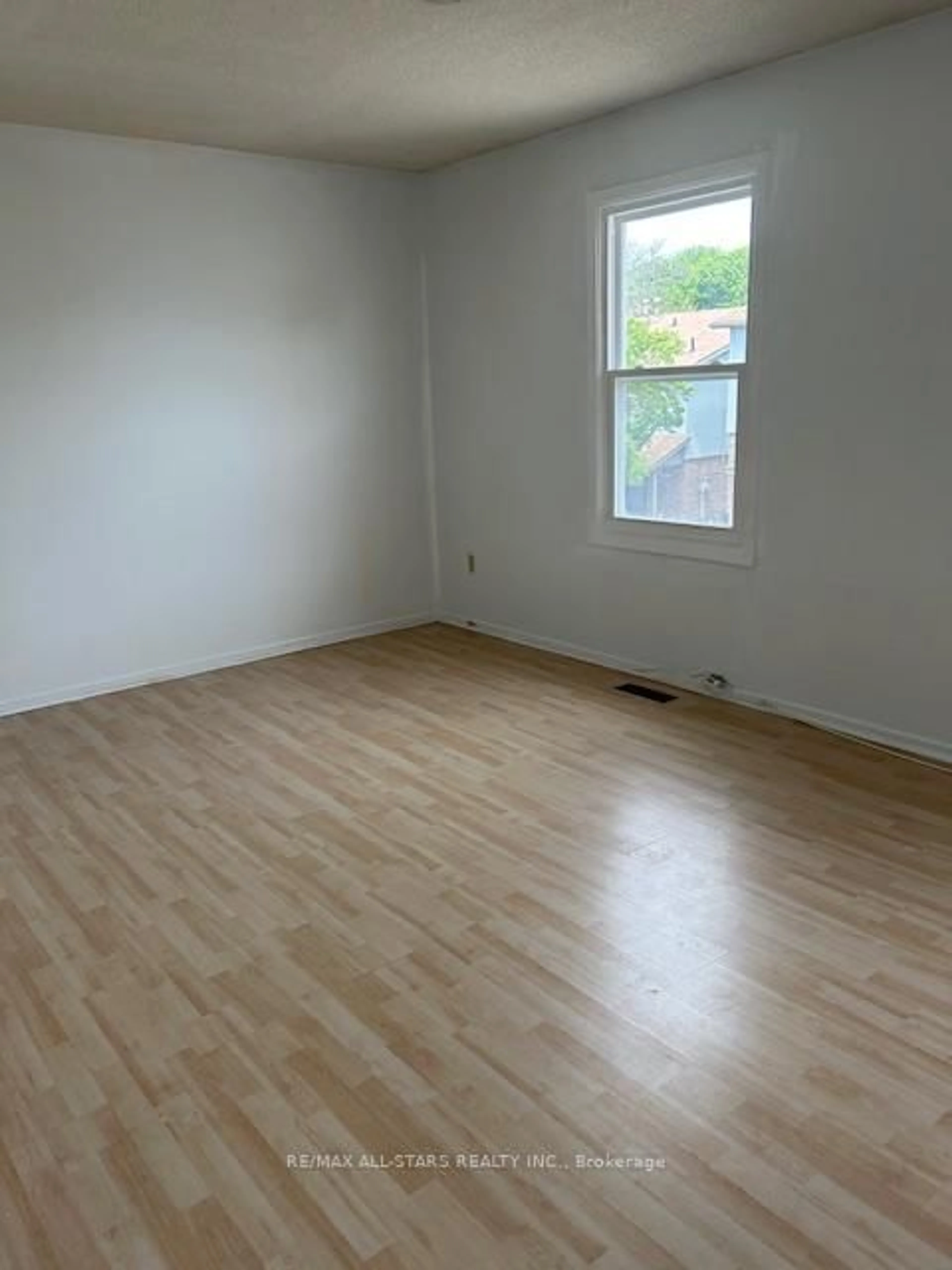 A pic of a room for 201 Alexmuir Blvd #82, Toronto Ontario M1V 1S5