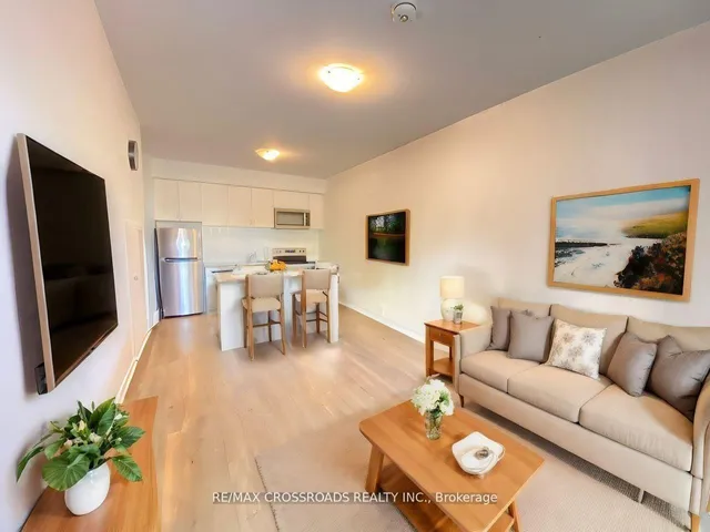 1720 Simcoe St #5, Oshawa 3