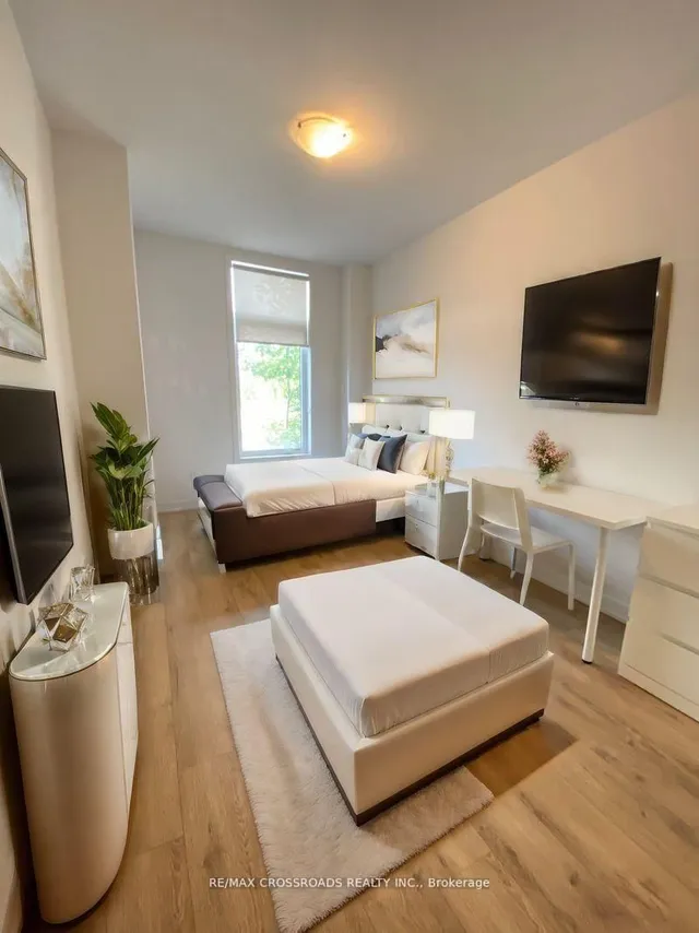 1720 Simcoe St #5, Oshawa 4