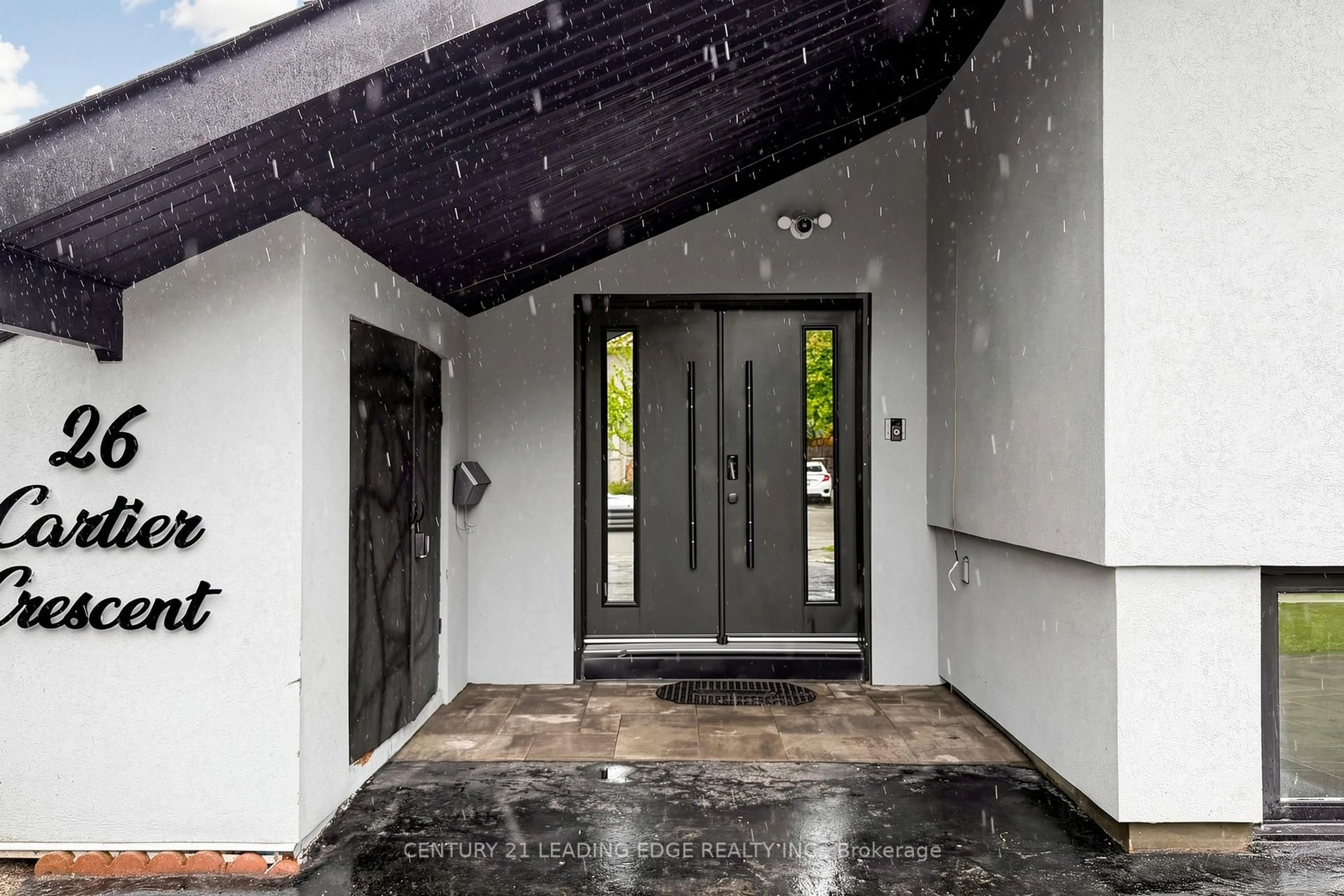 Indoor entryway for 26 Cartier Cres, Toronto Ontario M1P 3N8
