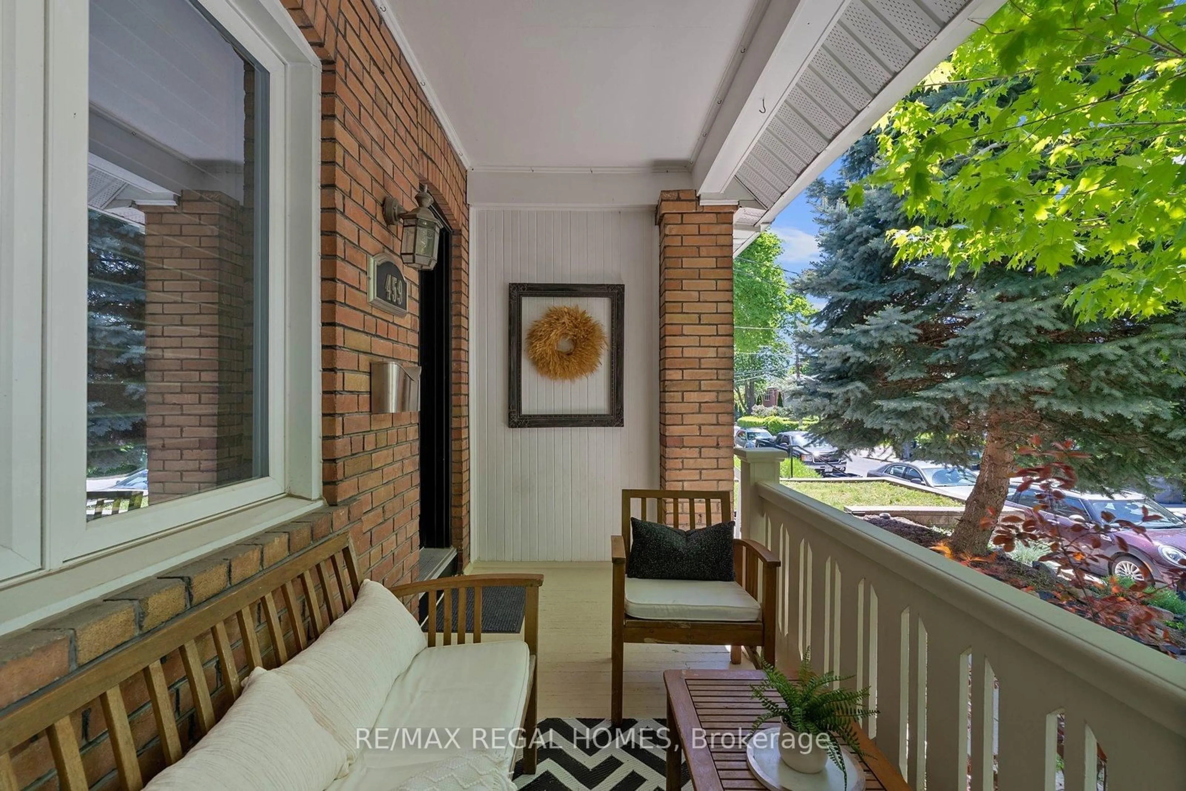 Patio, street for 459 Ashdale Ave, Toronto Ontario M4L 2Z3