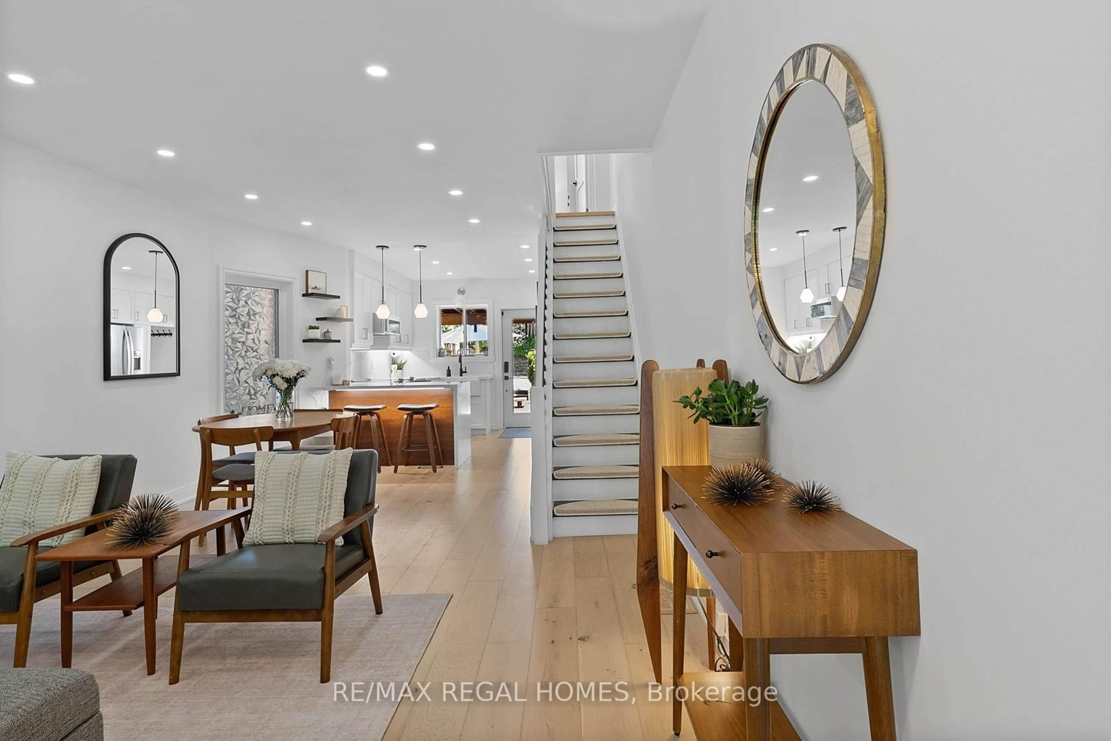 Unknown for 459 Ashdale Ave, Toronto Ontario M4L 2Z3