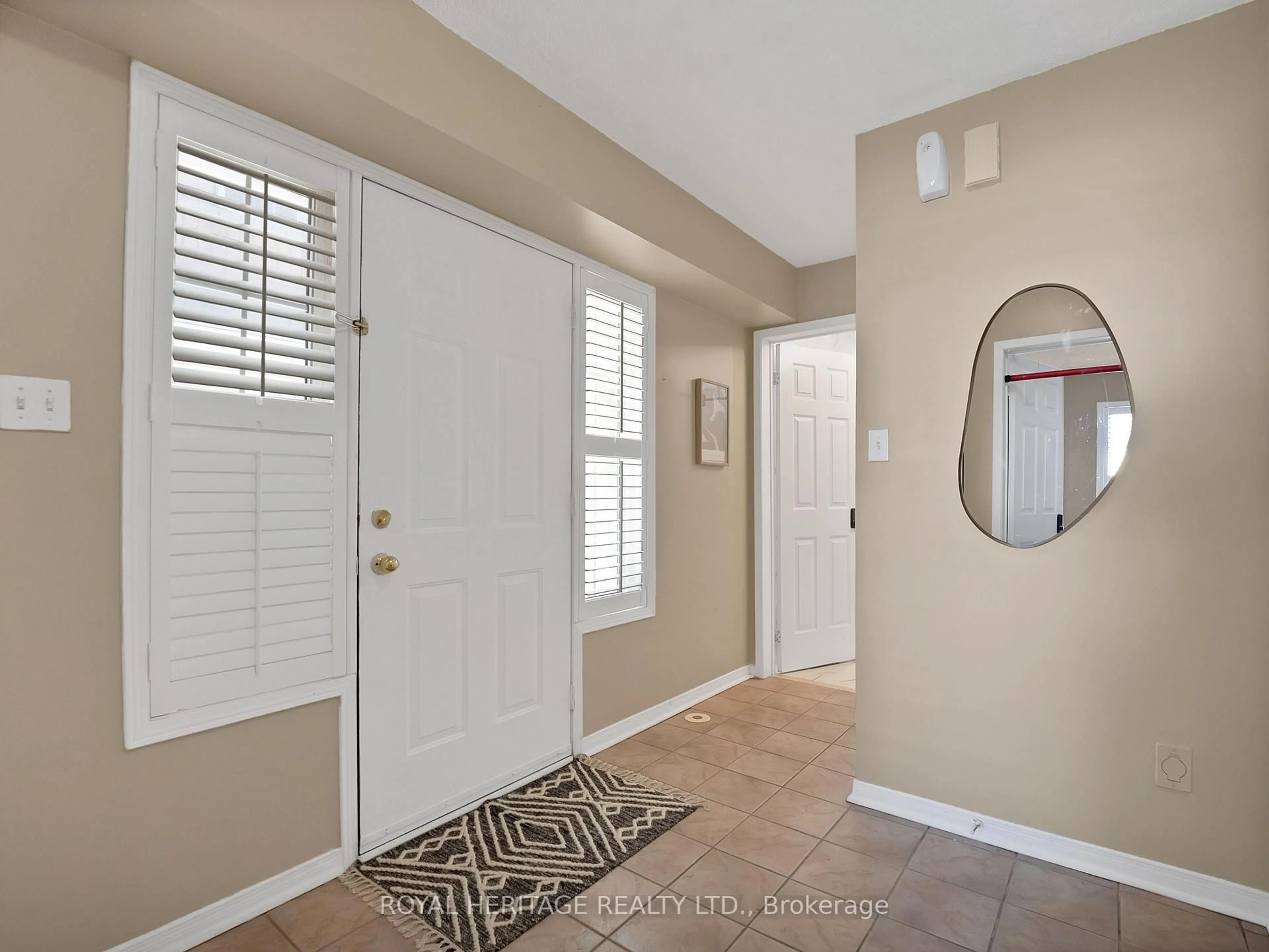 Indoor entryway for 2758 Eglinton Ave #64, Toronto Ontario M1J 3P3