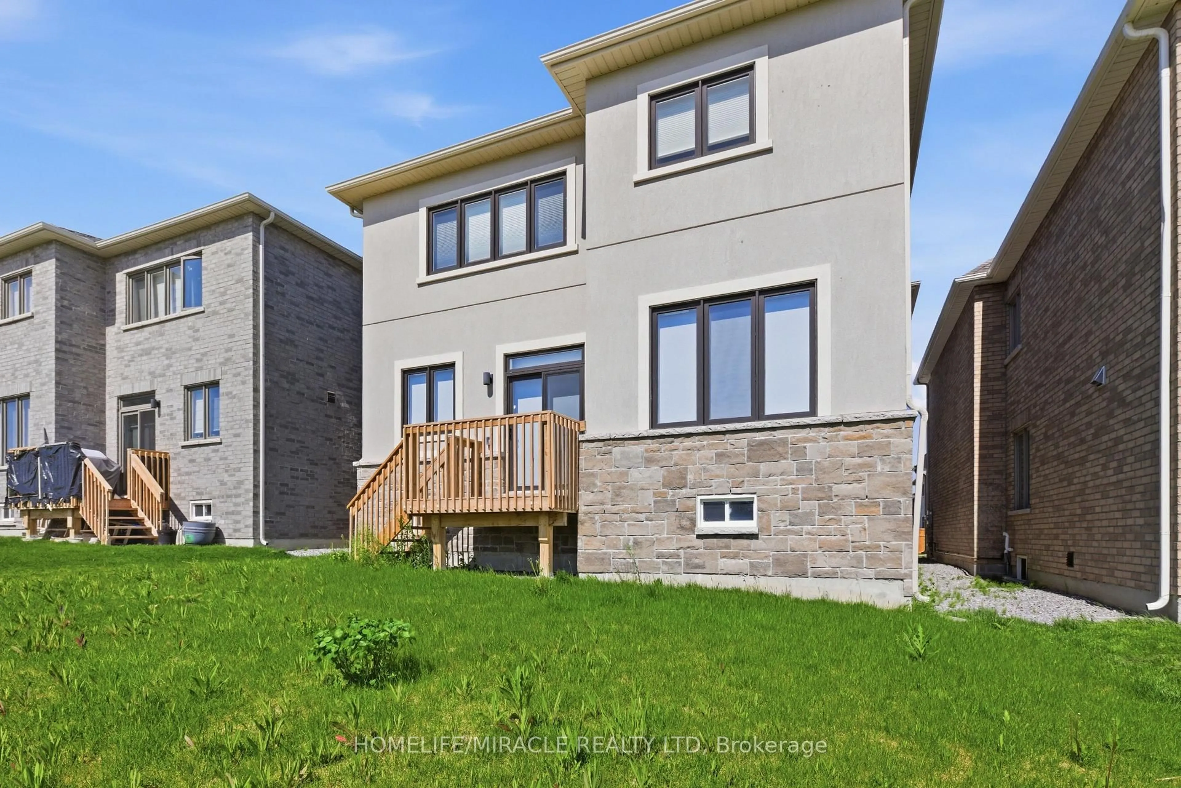 Home with brick exterior material, street for 86 Belmont Dr, Clarington Ontario L1B 0W8