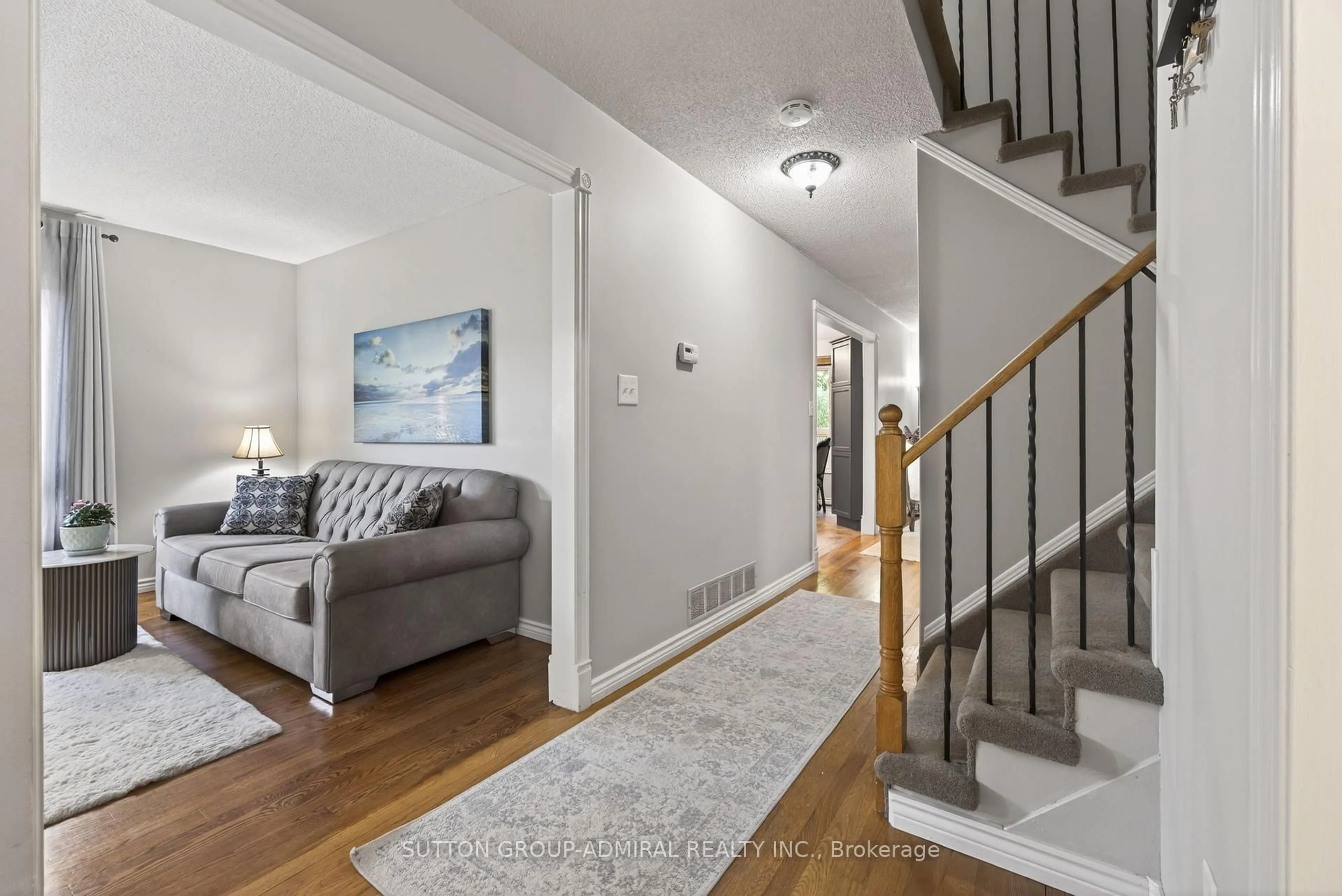 Unknown for 90 Rice Dr, Whitby Ontario L1N 7Y3