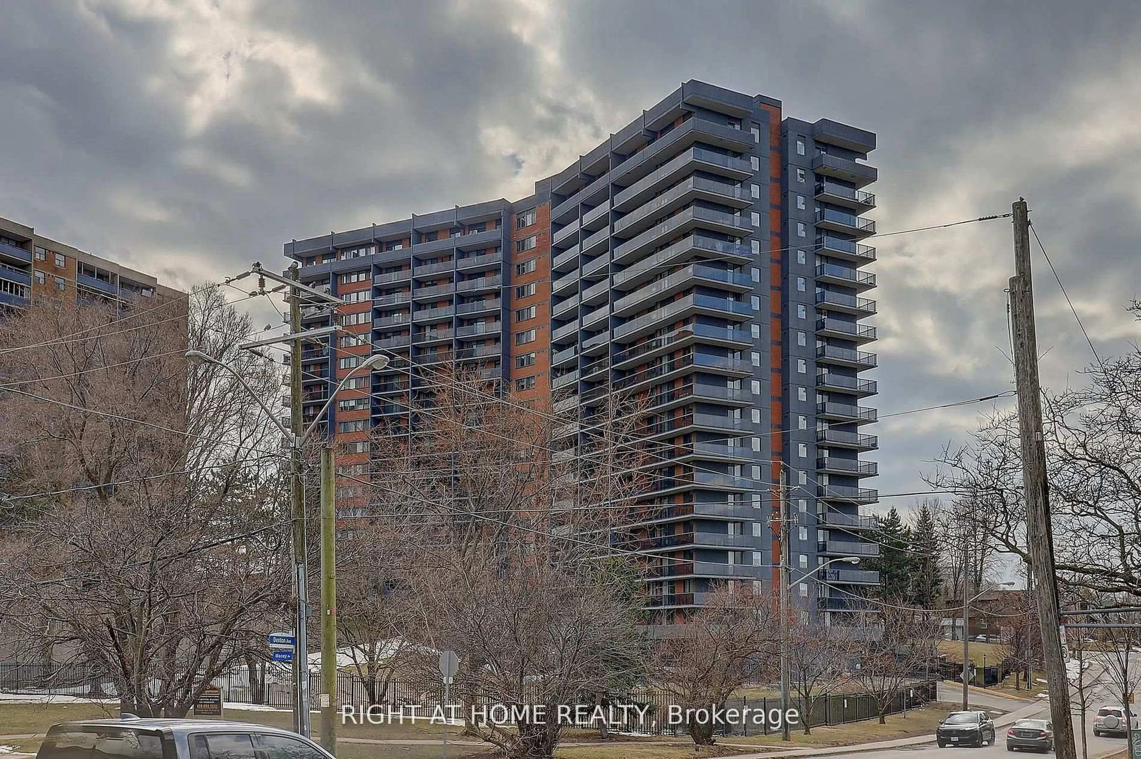 A pic from outside/outdoor area/front of a property/back of a property/a pic from drone, unknown for 757 Victoria Park Ave #605, Toronto Ontario M4C 5N8