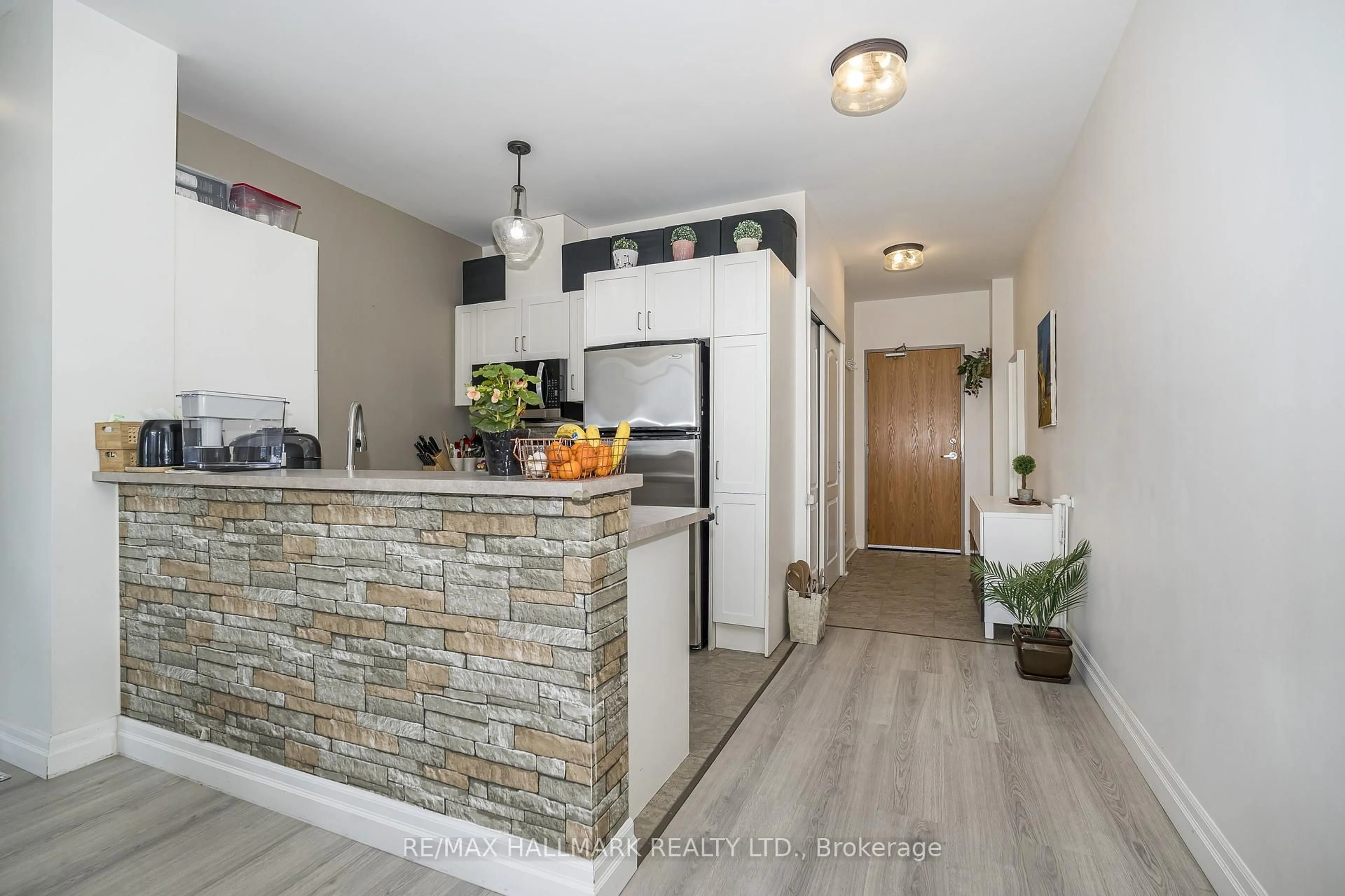 Open concept kitchen, unknown for 44 Bond St #514, Oshawa Ontario L1G 6R2
