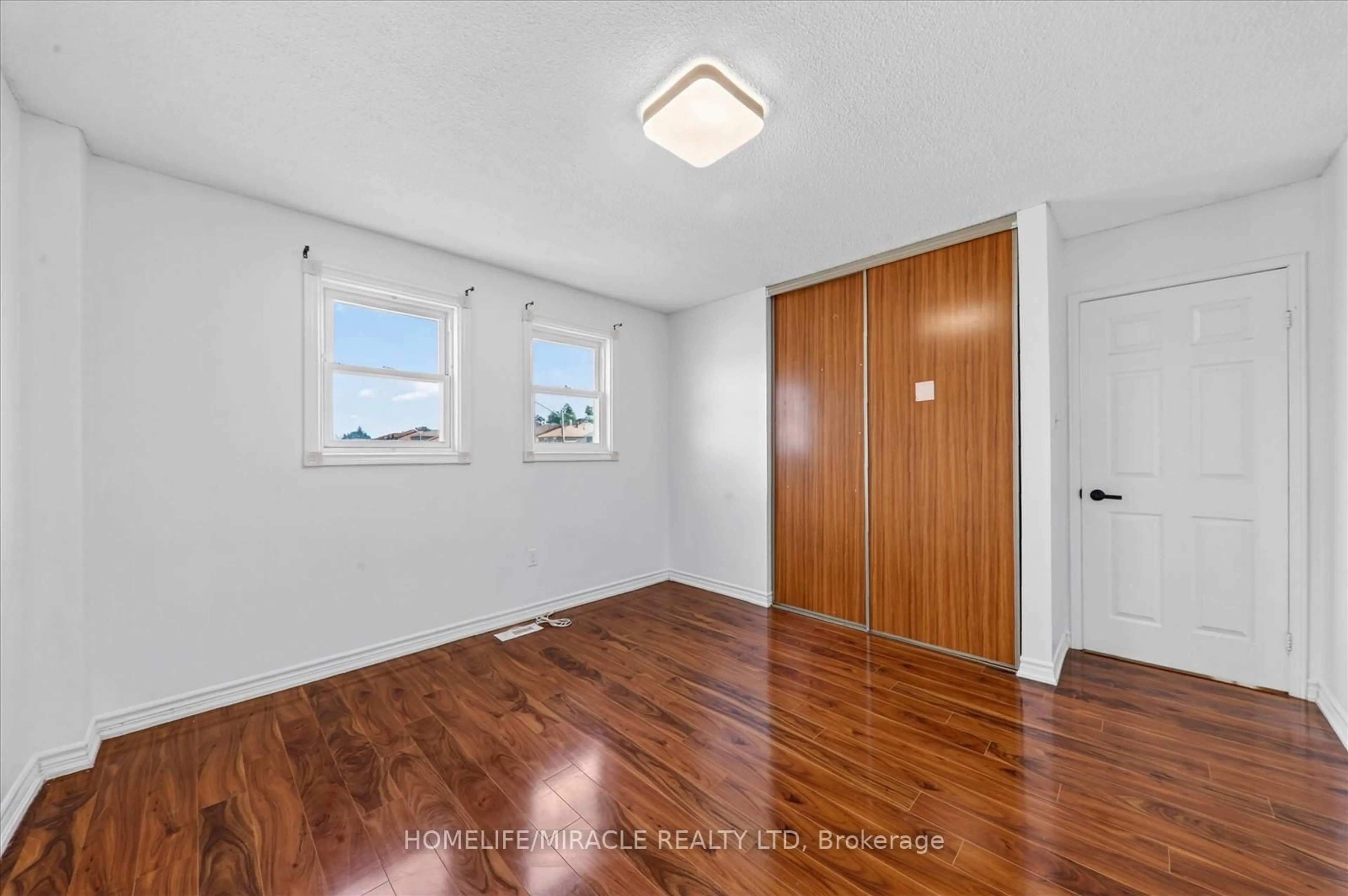 A pic of a room for 88 Reed Dr, Ajax Ontario L1S 6T6