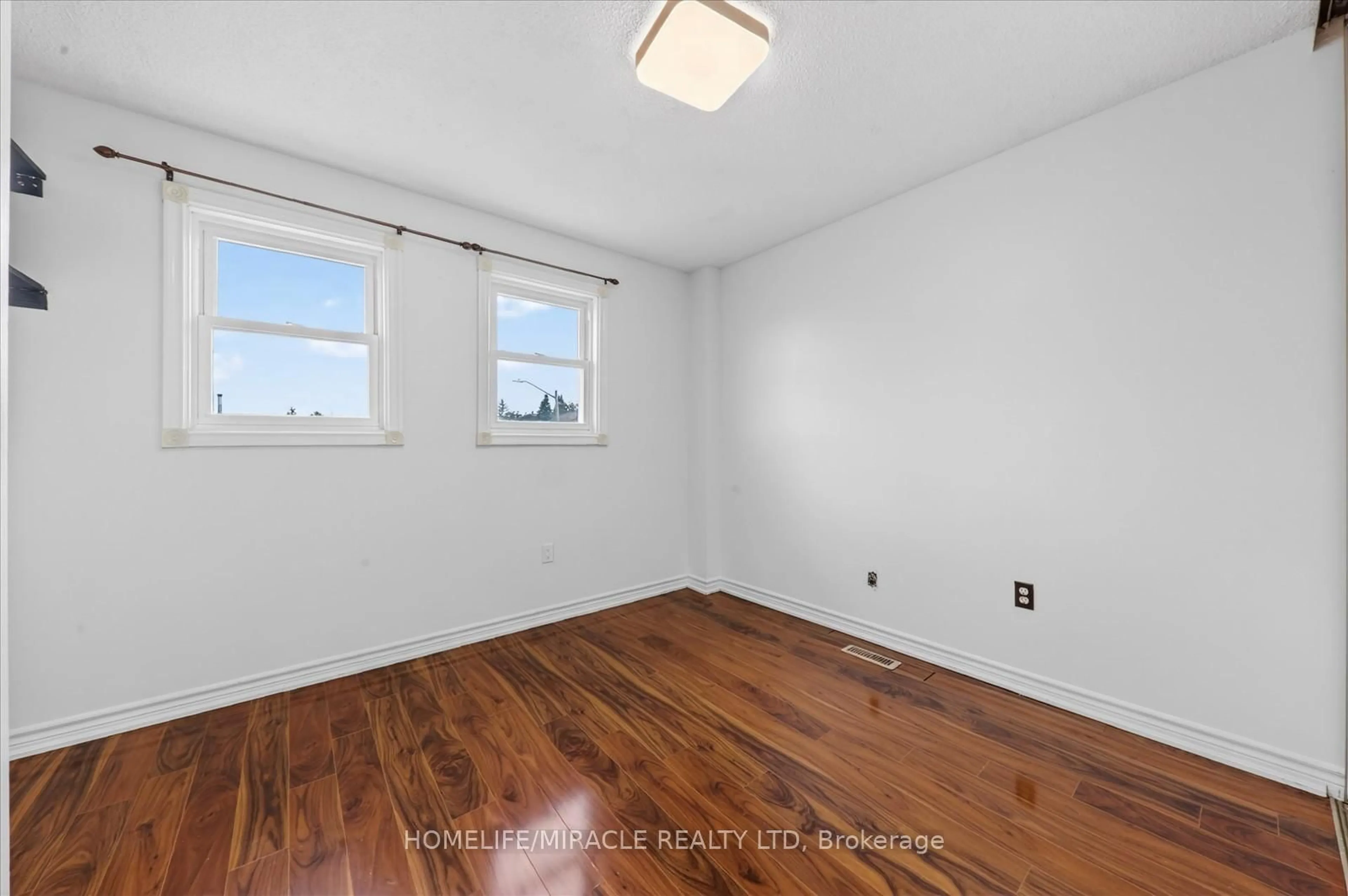 A pic of a room for 88 Reed Dr, Ajax Ontario L1S 6T6