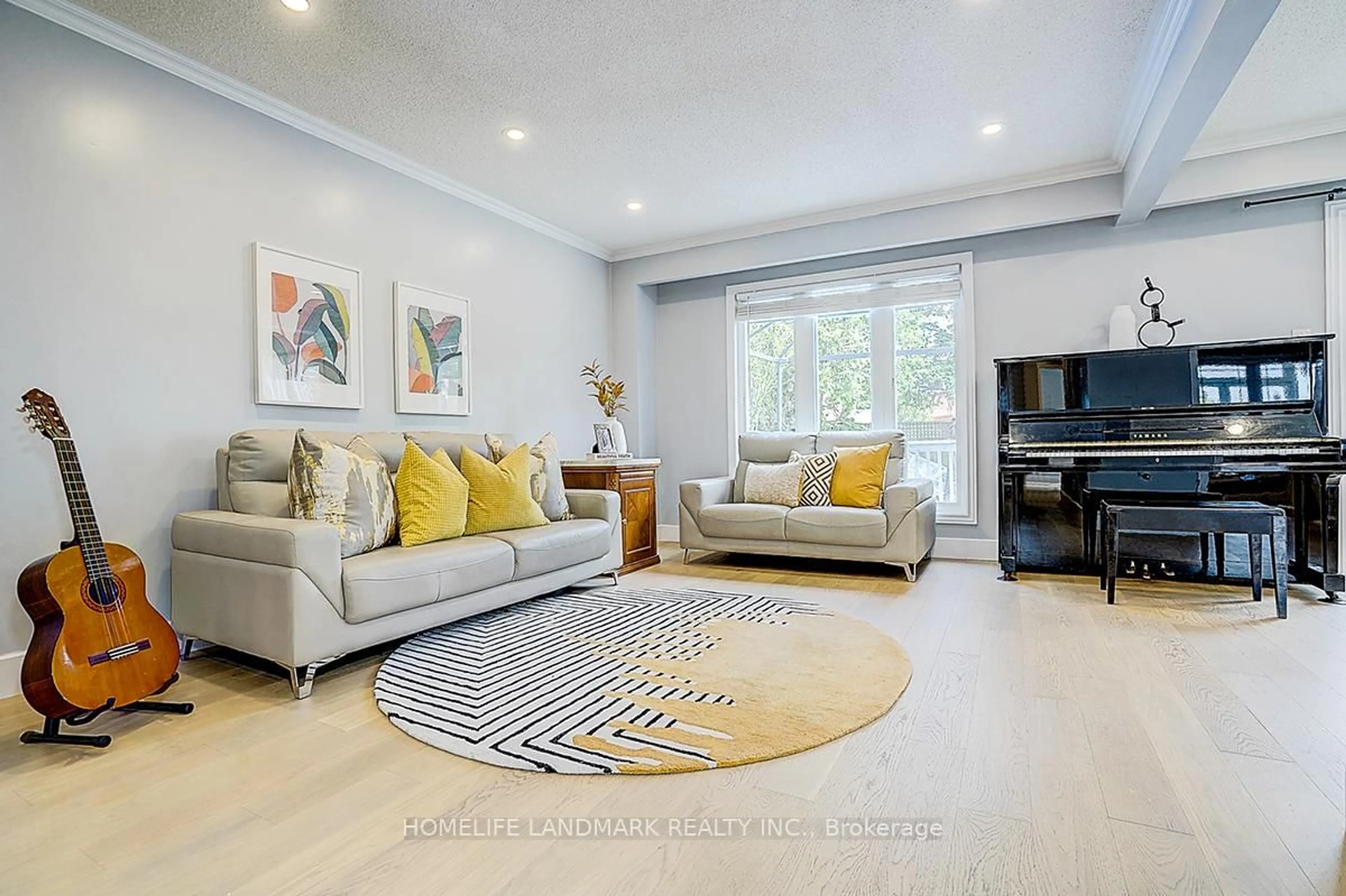 Living room with furniture, unknown for 431 Port Royal Tr, Toronto Ontario M1V 4R2
