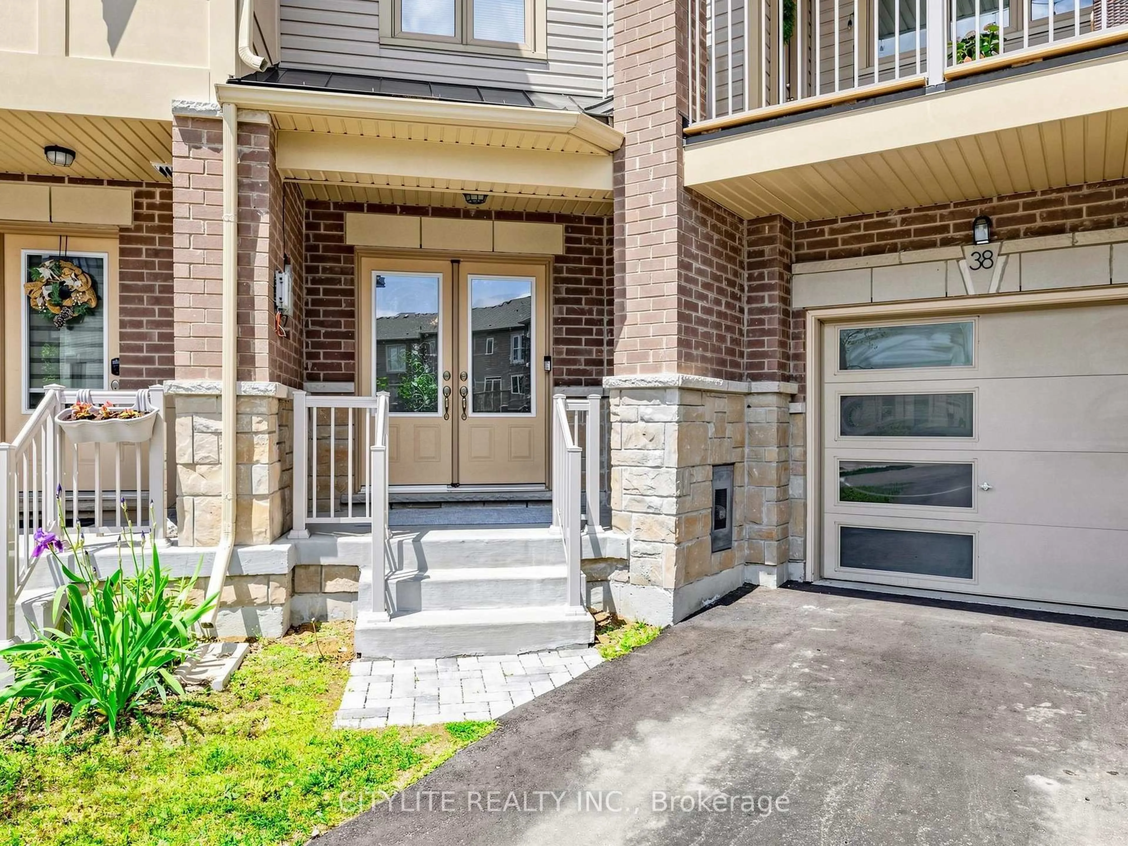 Unknown for 38 Ambereen Pl, Clarington Ontario L1C 7H5