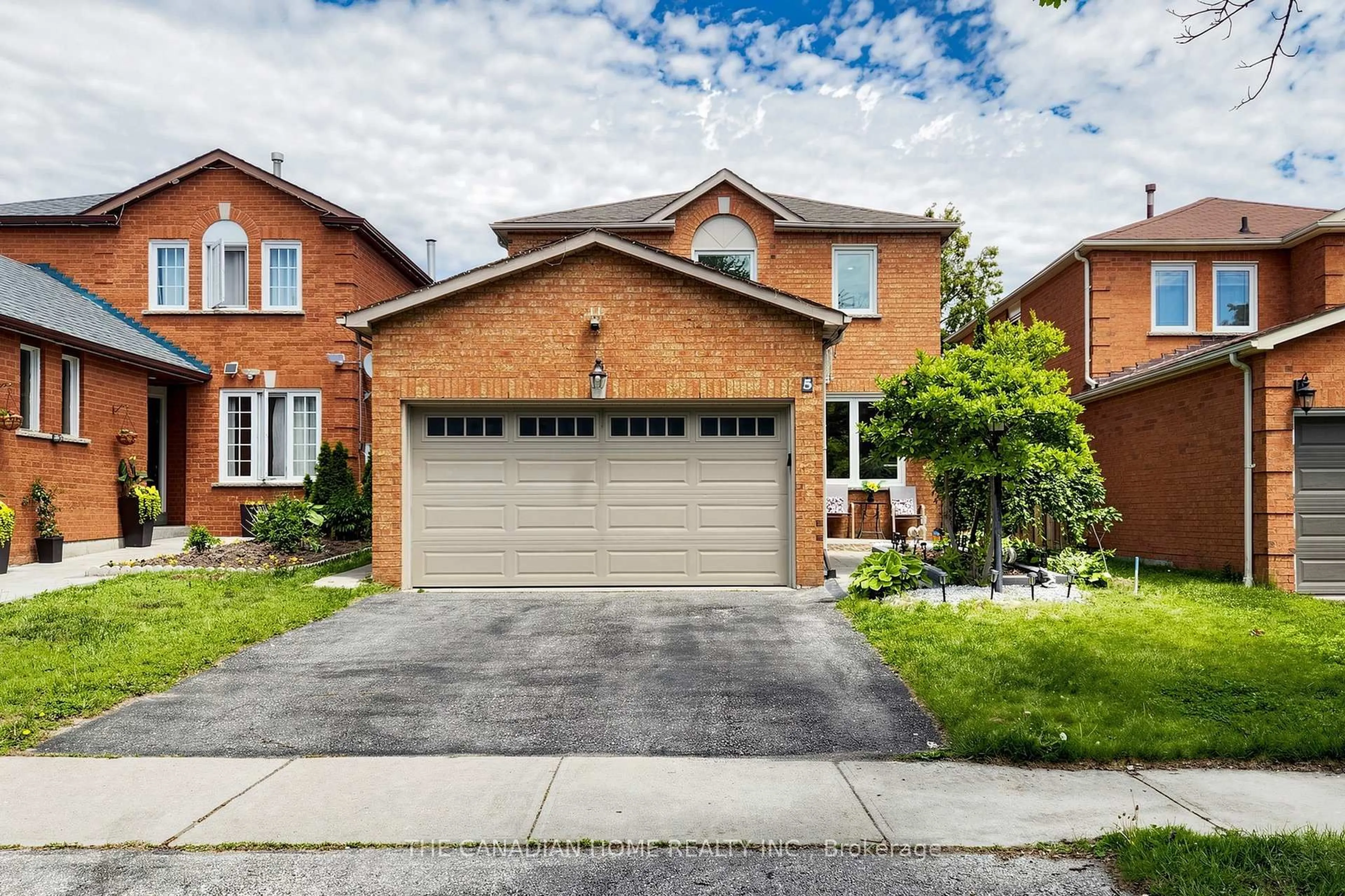 Home with brick exterior material, street for 5 Woodstone Pl, Whitby Ontario L1R 1S7