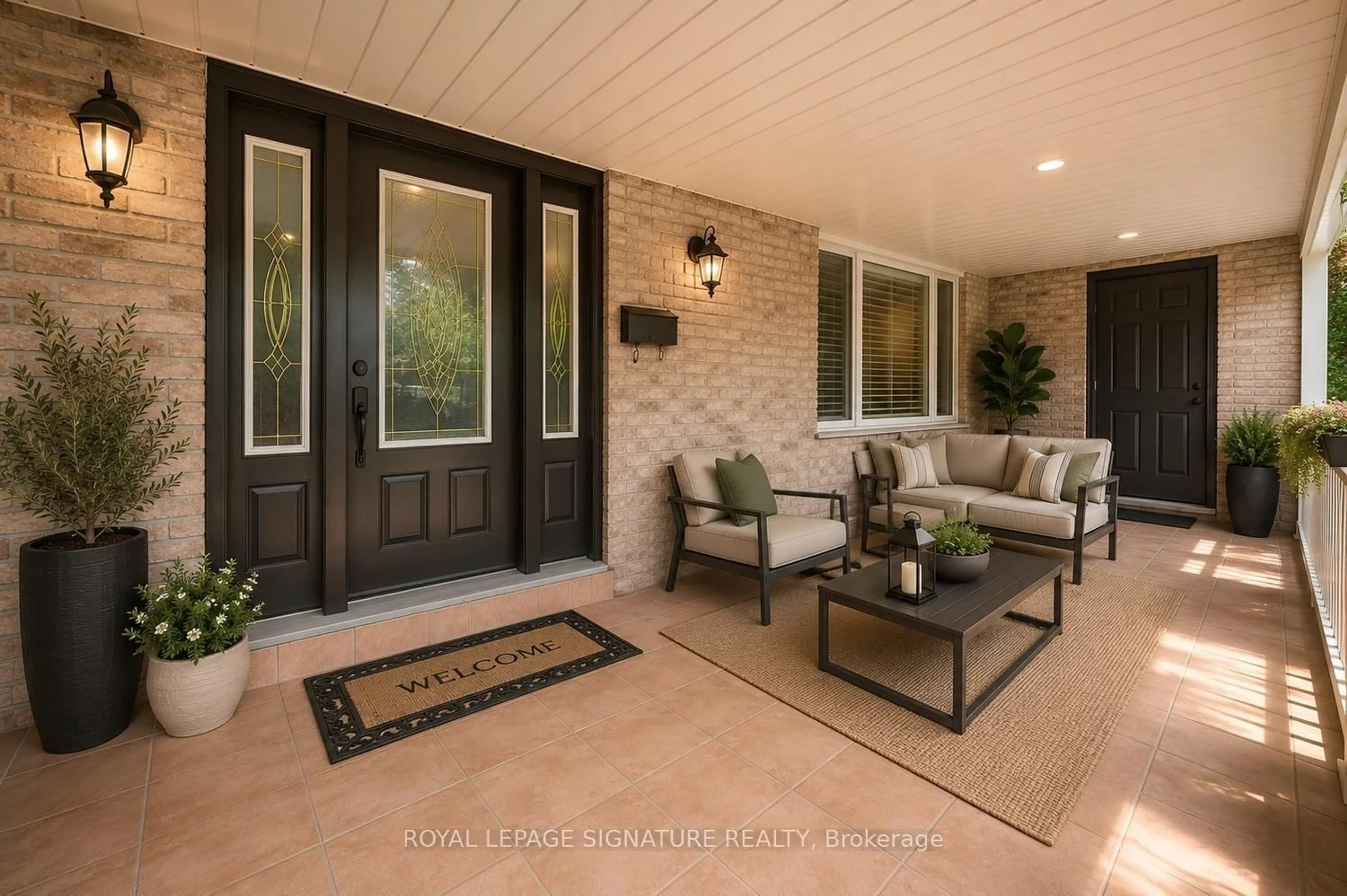 Indoor entryway for 44 Roydawn Cres, Toronto Ontario M1C 3C7