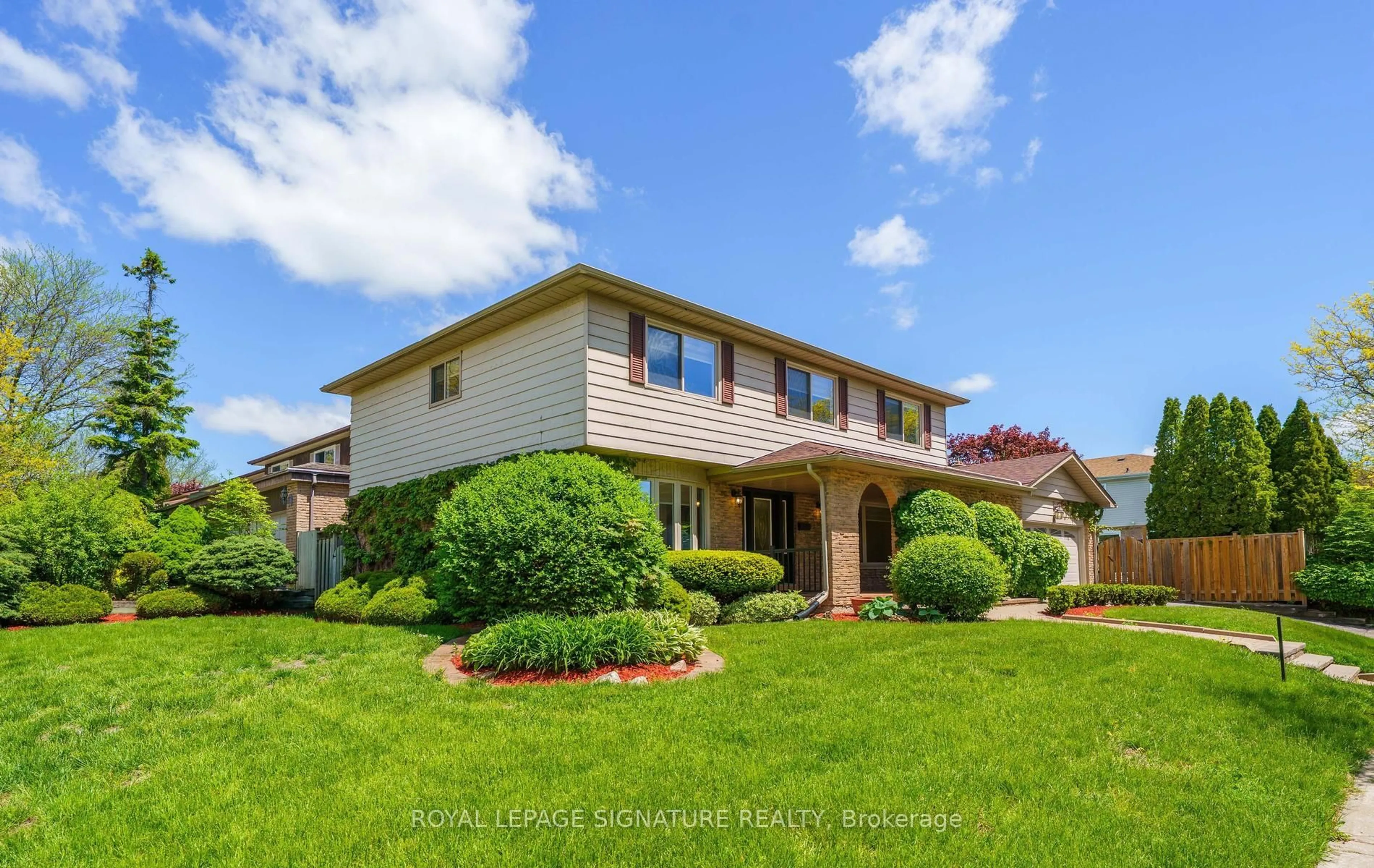 Home with vinyl exterior material, unknown for 44 Roydawn Cres, Toronto Ontario M1C 3C7
