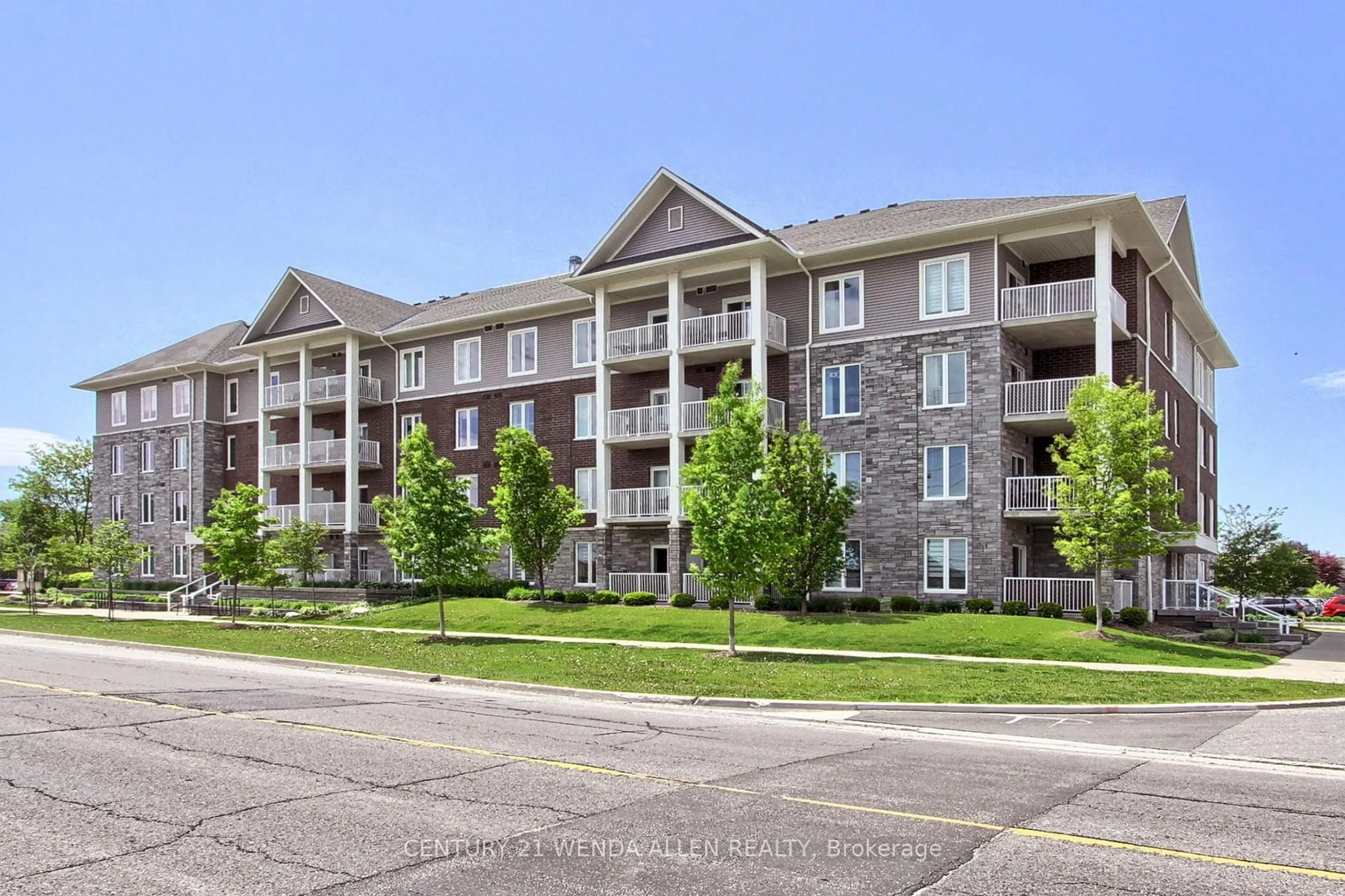 Unknown for 290 Liberty St #405, Clarington Ontario L1C 0H3