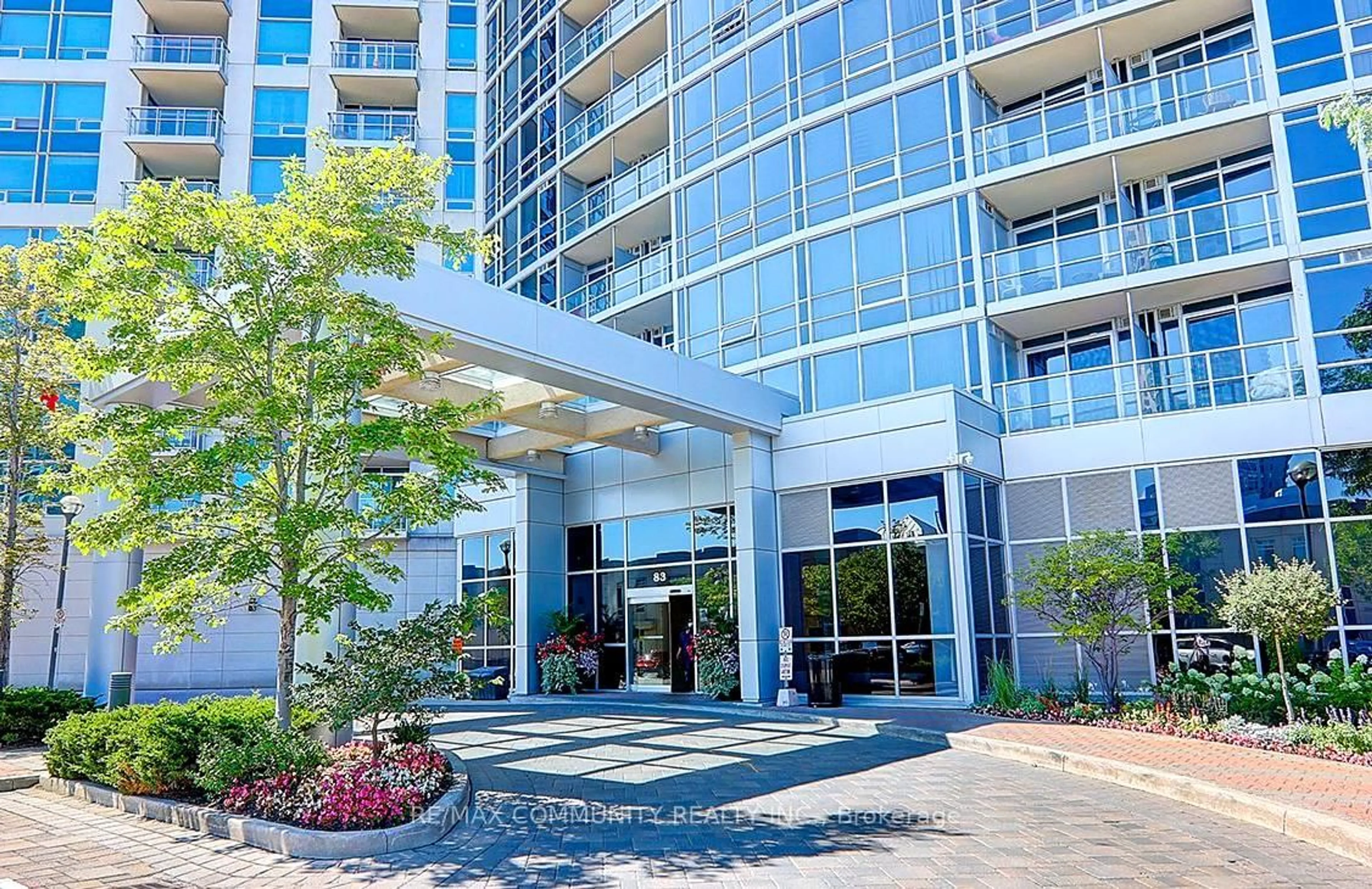Indoor foyer for 83 Borough Dr #907, Toronto Ontario M1P 5E4