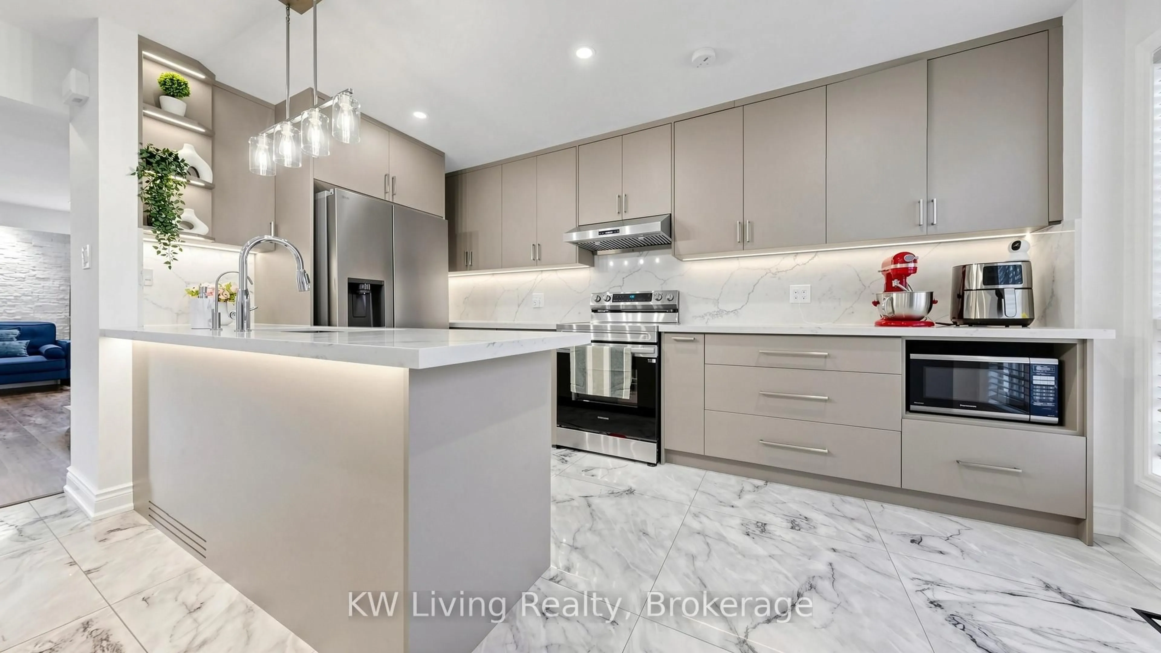 Contemporary kitchen, unknown for 53 Campania Cres, Toronto Ontario M1V 2E8