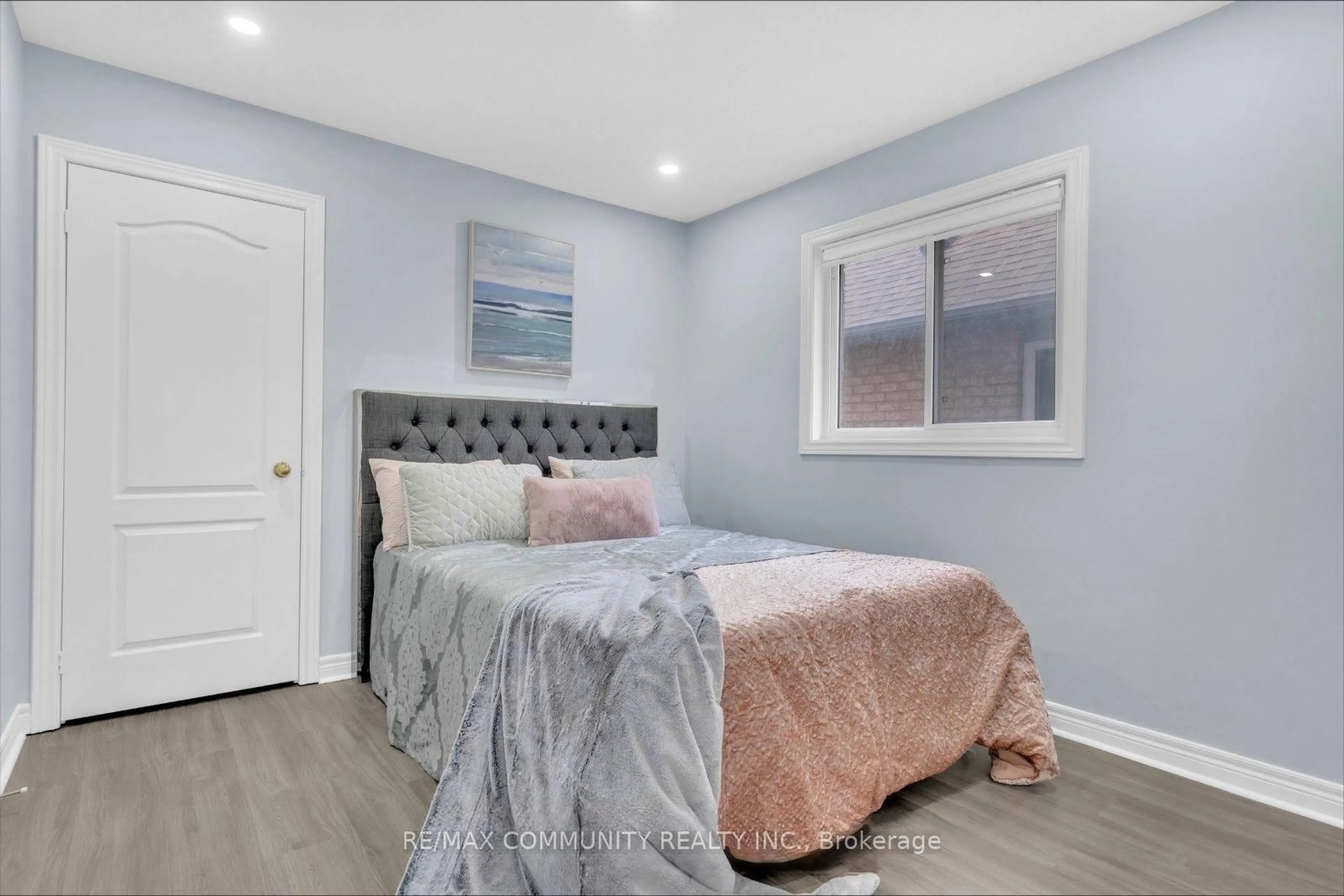Bedroom with bed, unknown for 76 Seasons Dr, Toronto Ontario M1X 1X9