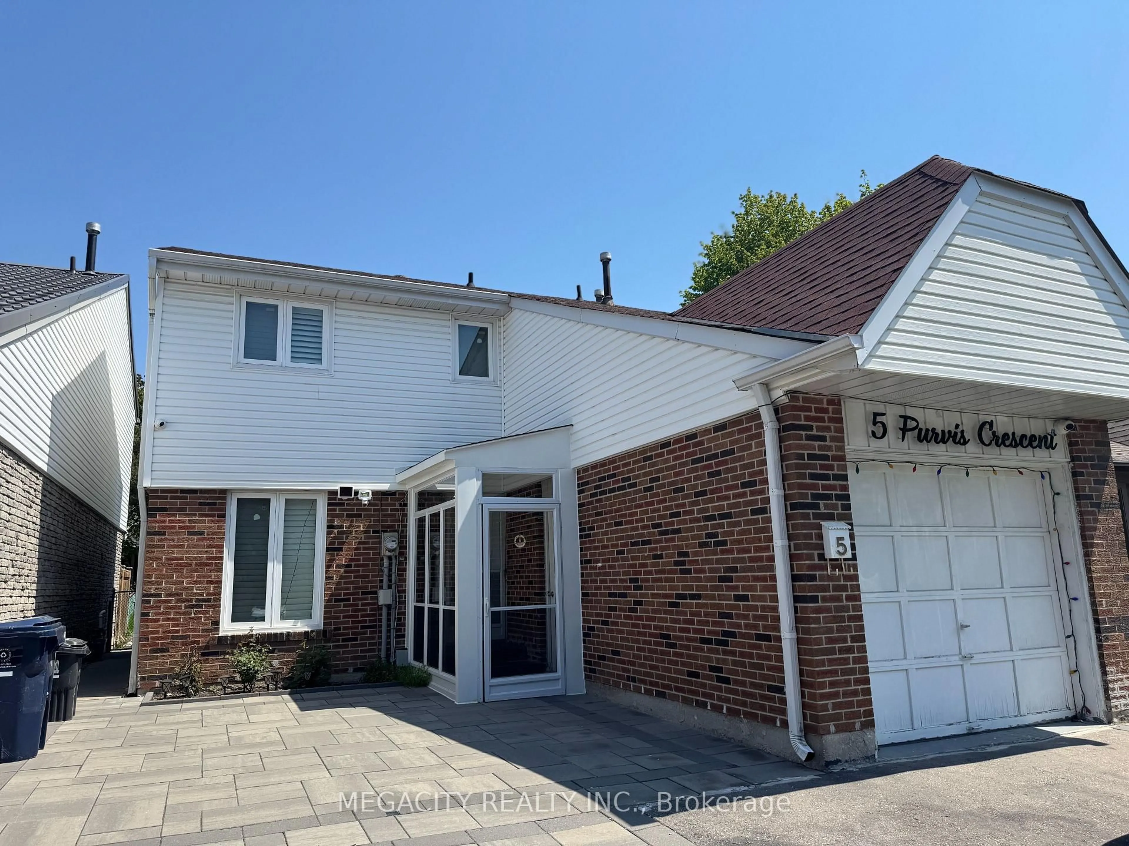 A pic from outside/outdoor area/front of a property/back of a property/a pic from drone, building for 5 Purvis Cres, Toronto Ontario M1B 1H8