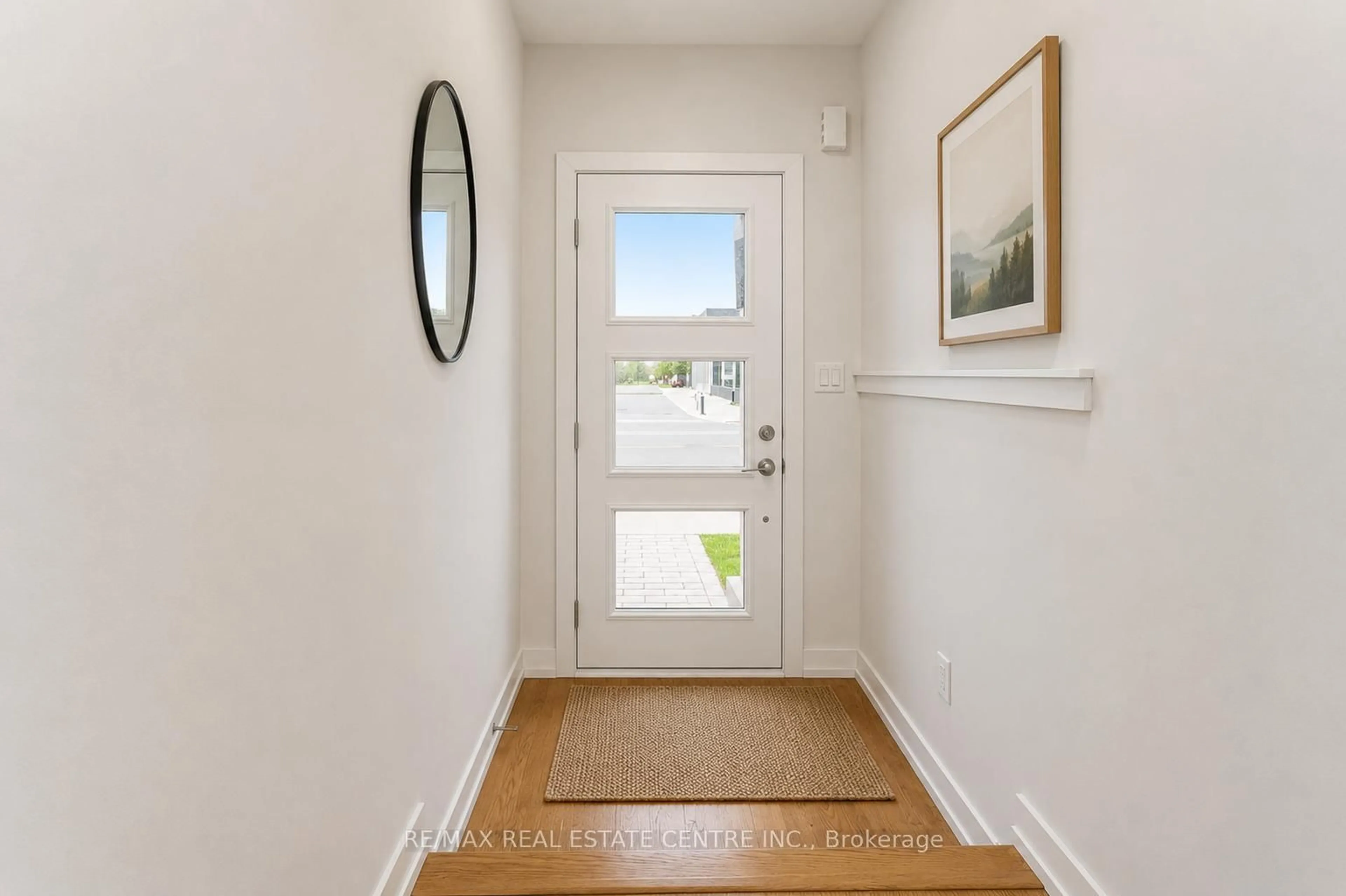 Indoor entryway for 134 Brockley Dr, Toronto Ontario M1P 3C1