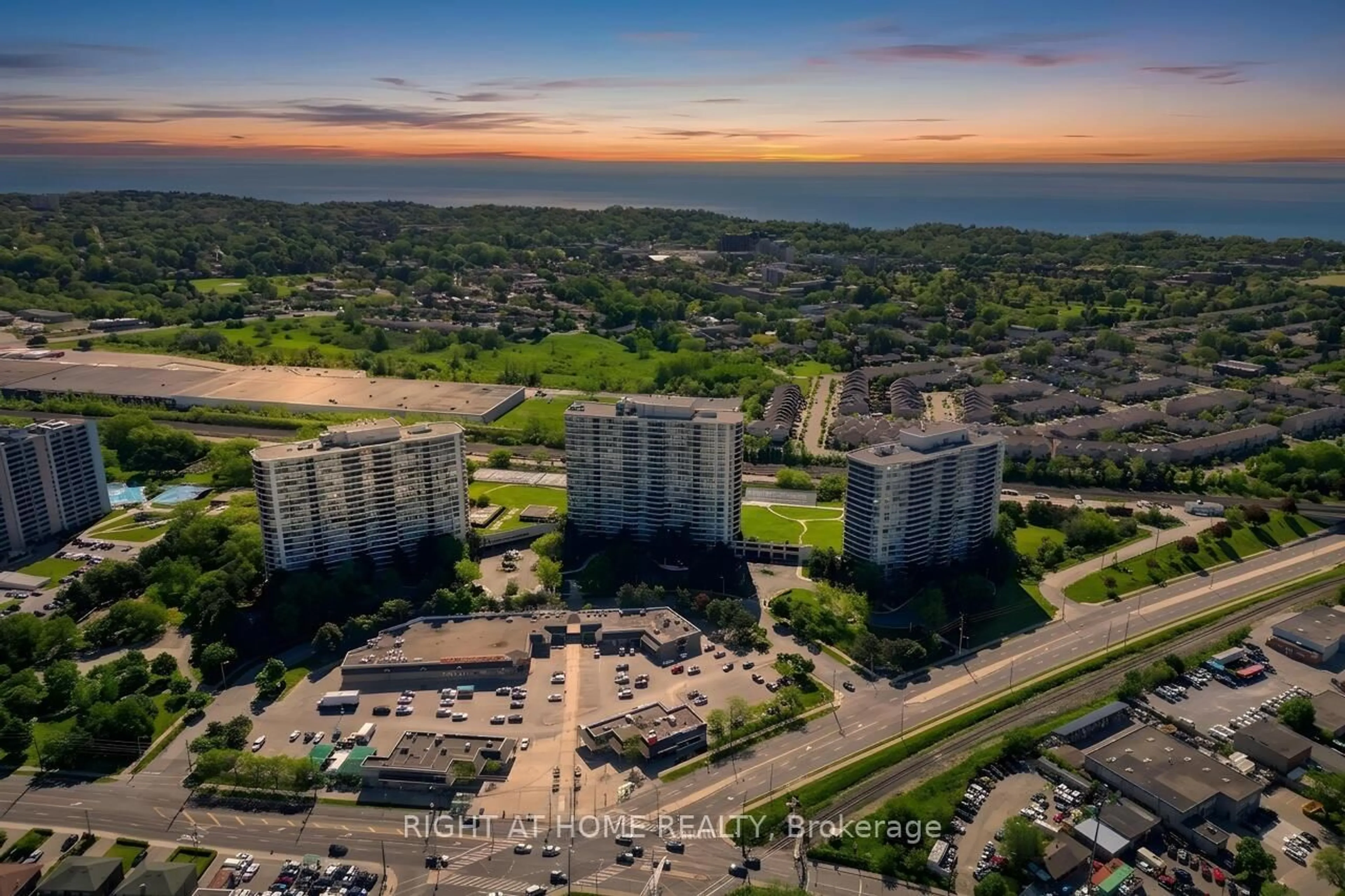 A pic from outside/outdoor area/front of a property/back of a property/a pic from drone, unknown for 3 Greystone Walk Dr #2027, Toronto Ontario M1K 5J4