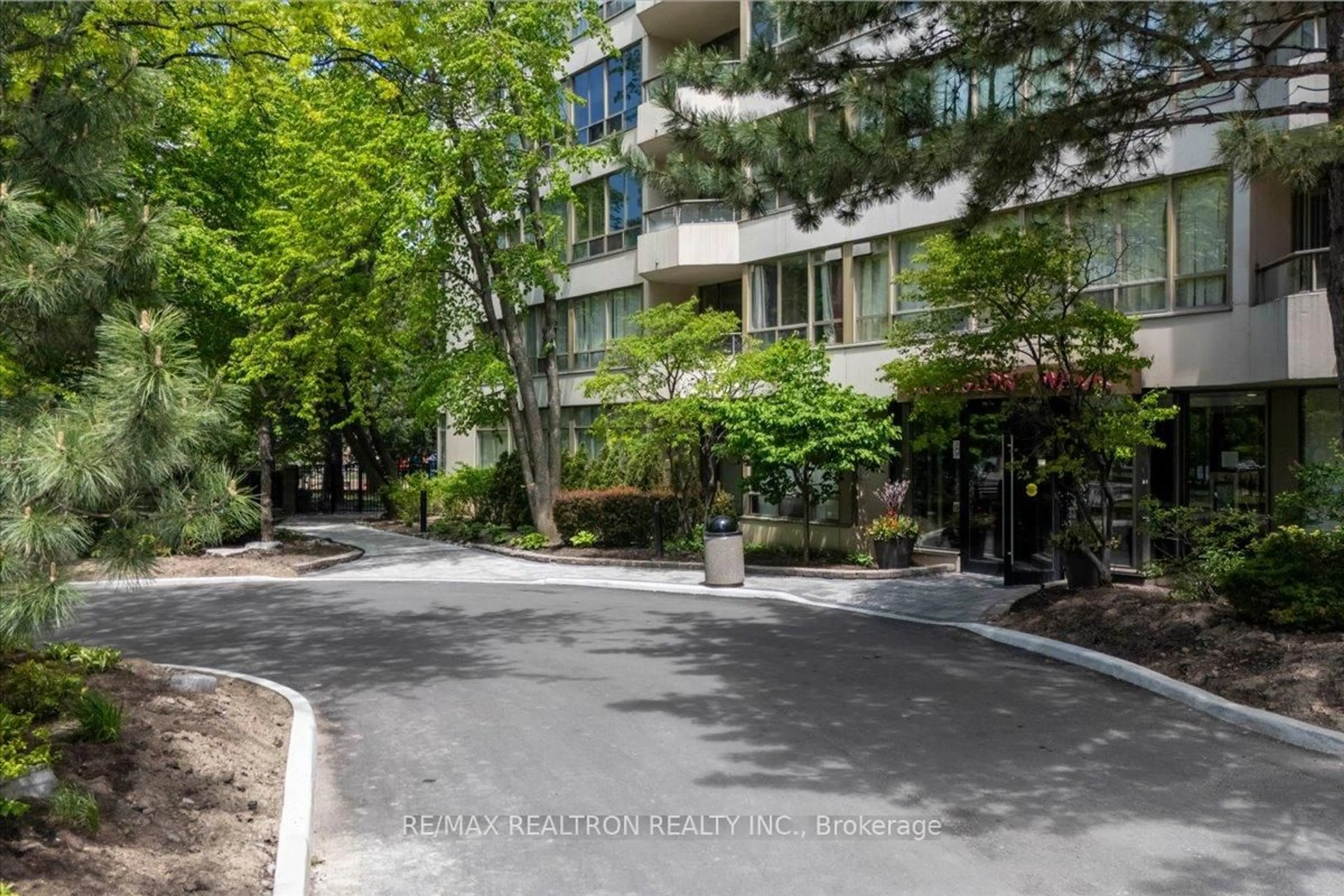 Unknown for 5 Greystone Walk Dr #1604, Toronto Ontario M1K 5J5