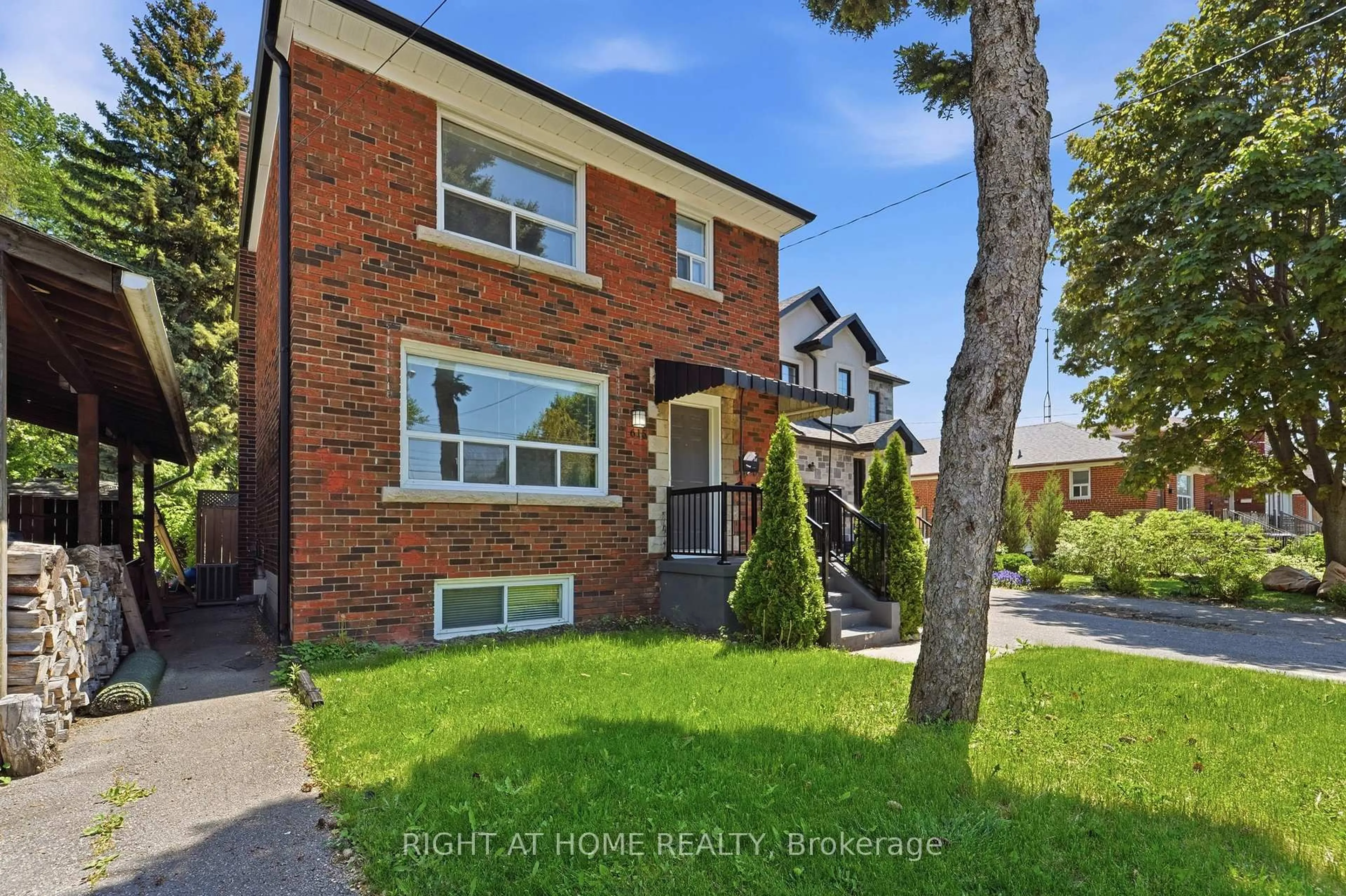 Home with brick exterior material, street for 615 Pharmacy Ave, Toronto Ontario M1L 3H1