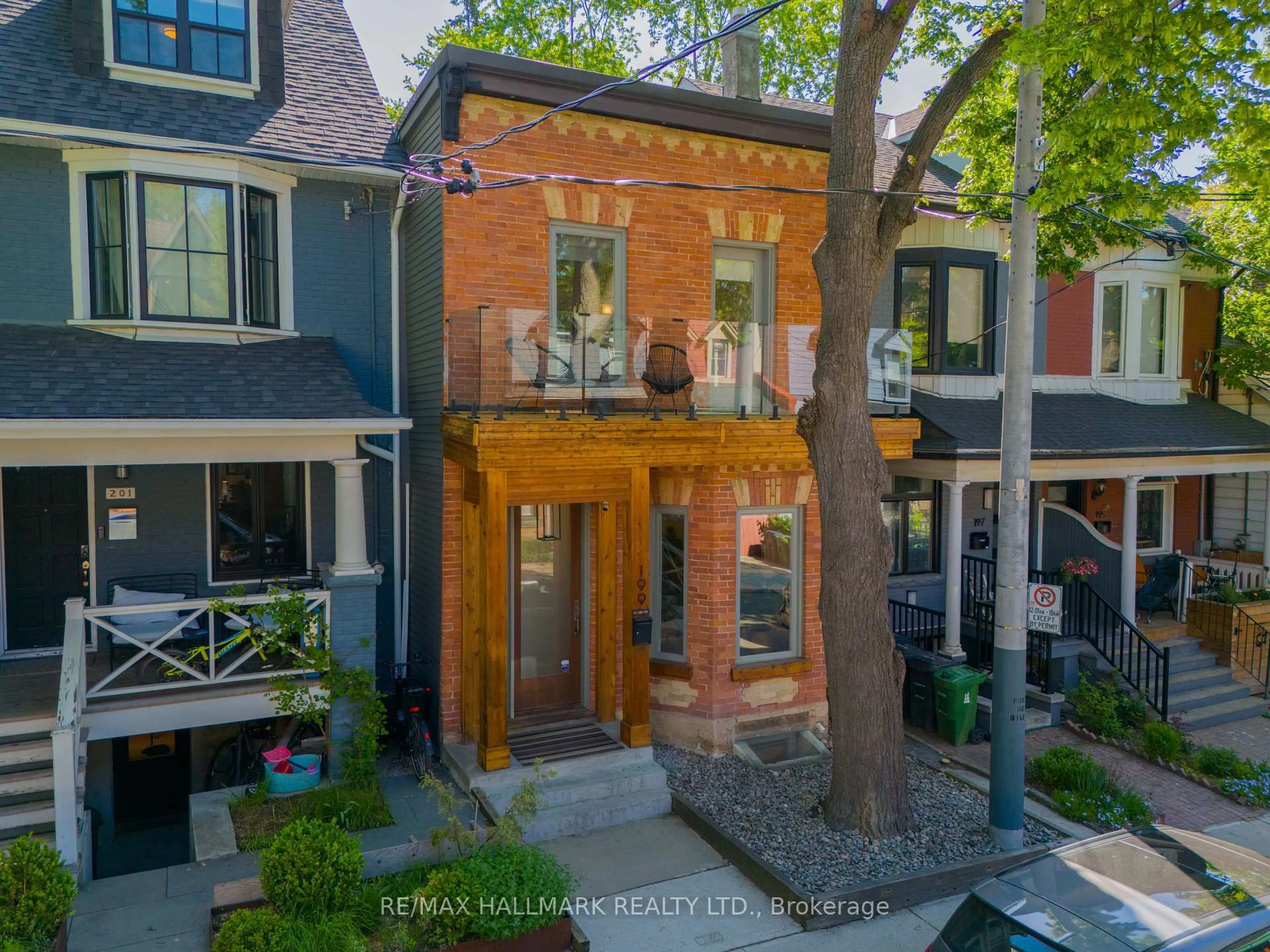 Home with brick exterior material, street for 199 Boulton Ave, Toronto Ontario M4M 2J8