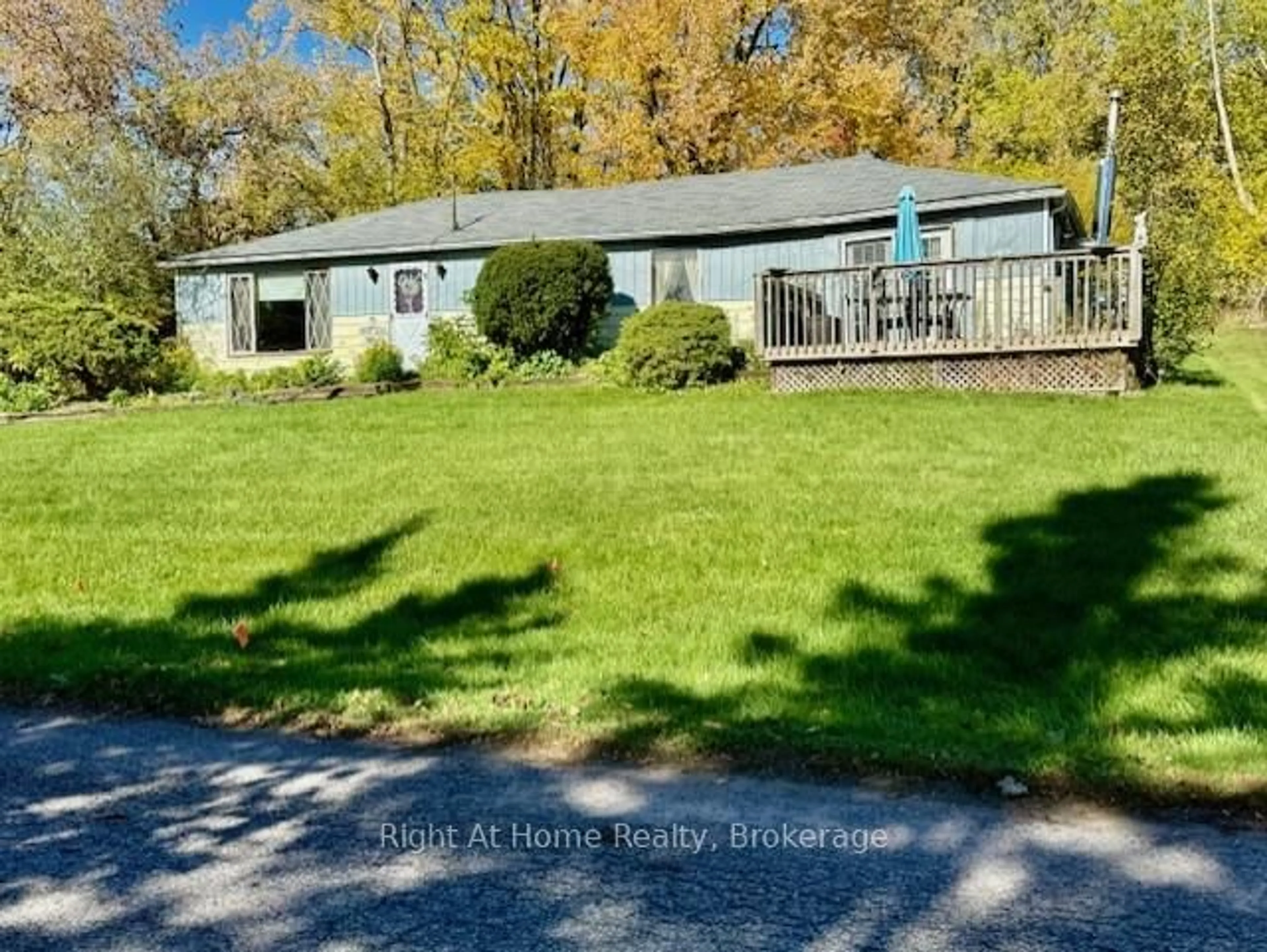 A pic from outside/outdoor area/front of a property/back of a property/a pic from drone, water/lake/river/ocean view for 118 Percy Cres, Scugog Ontario L9L 1B4