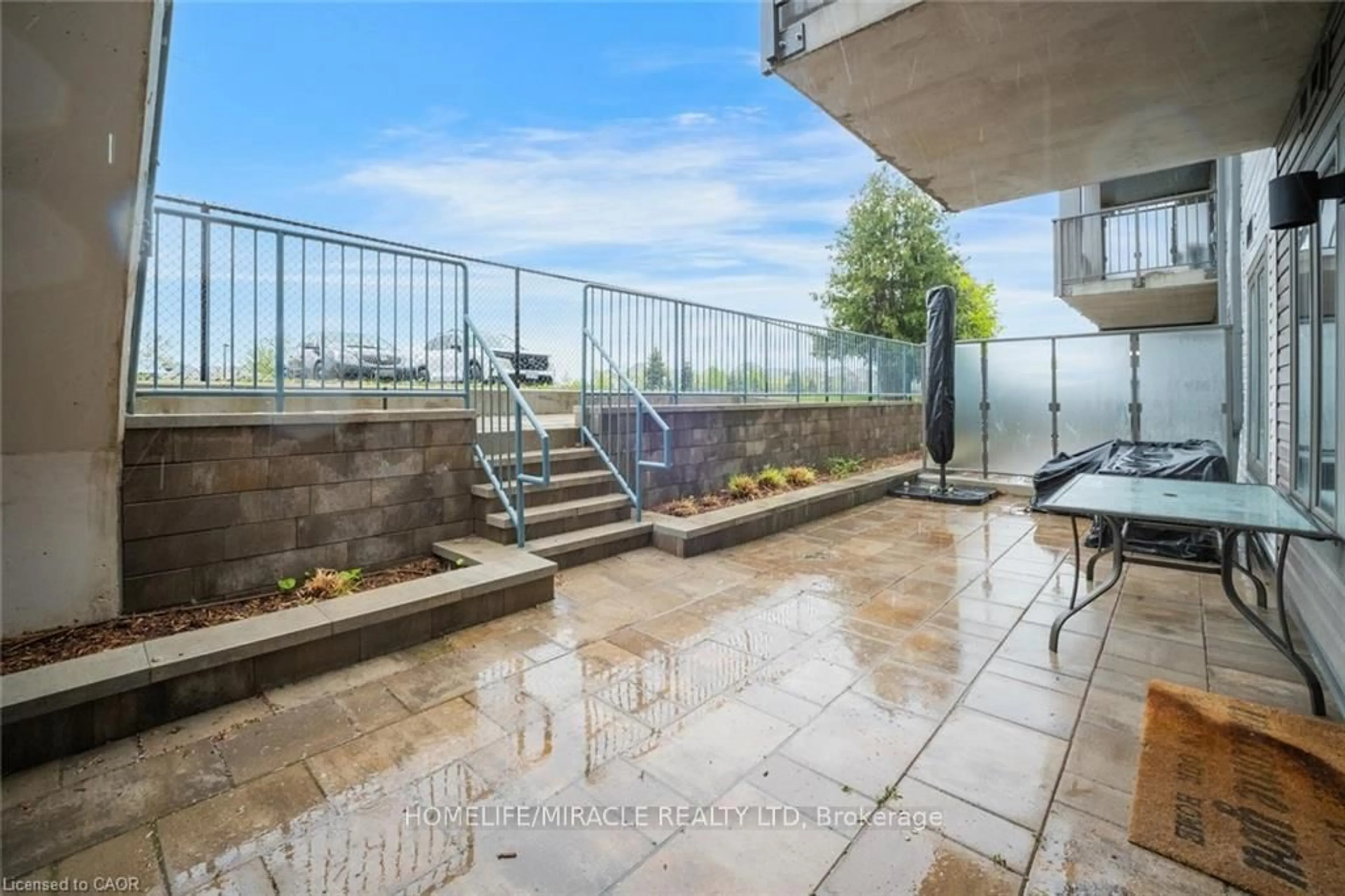 Patio, unknown for 2635 William Jackson Dr #705, Pickering Ontario L1X 0L4